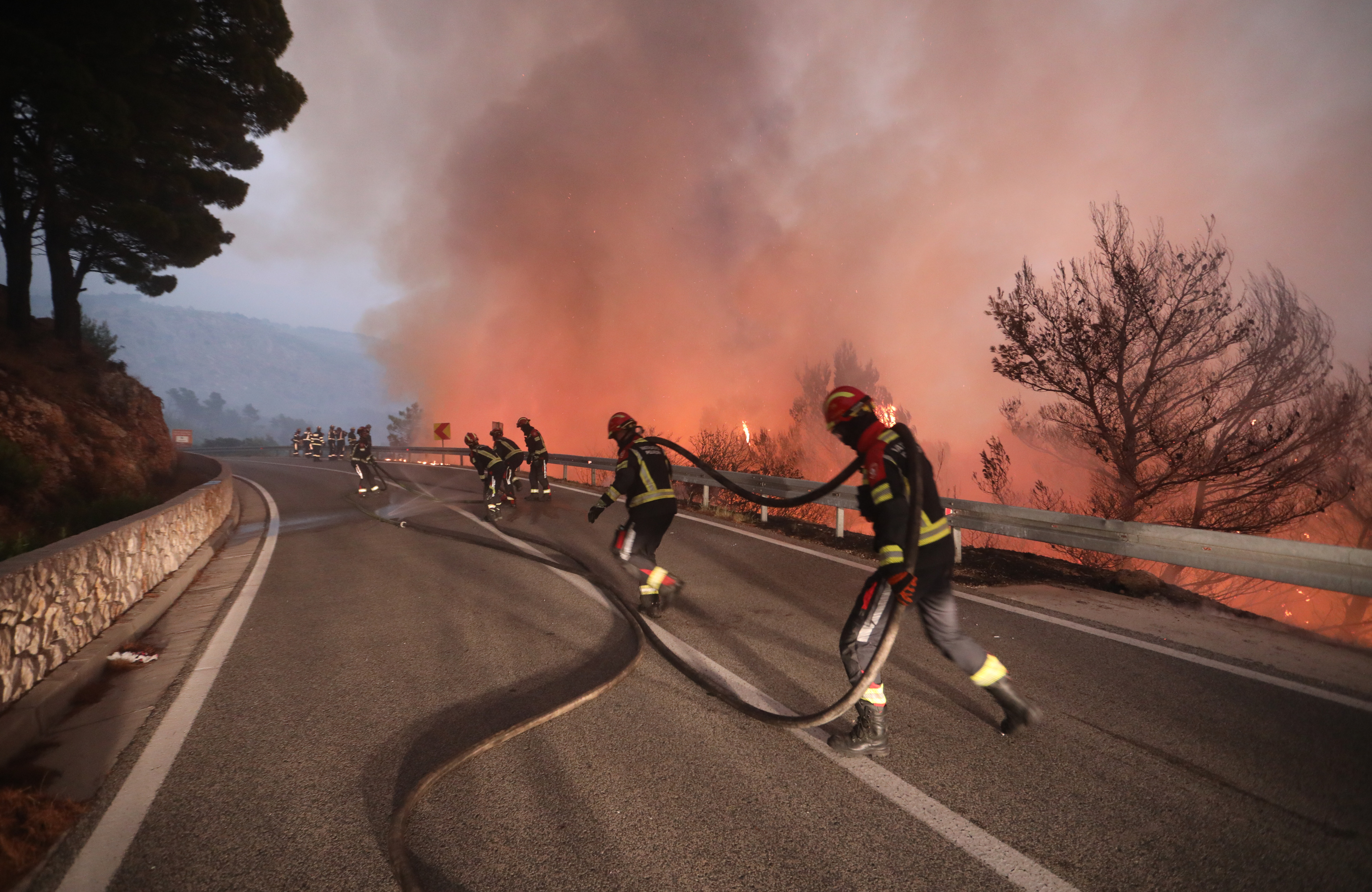 požar, hrvaška, dalmacija, tučepi