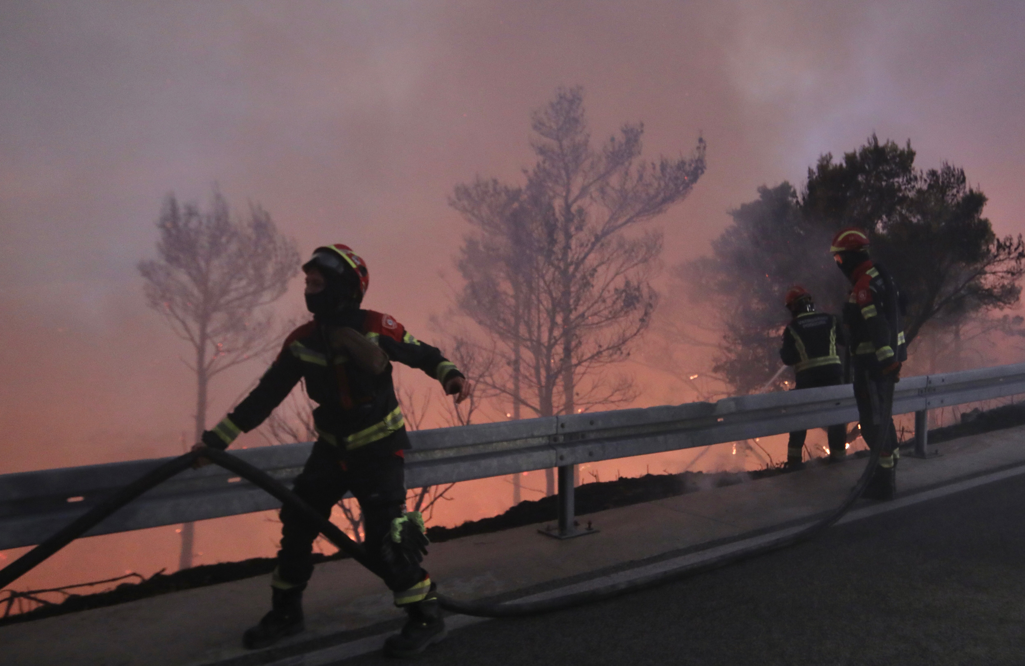 požar, hrvaška, dalmacija, tučepi