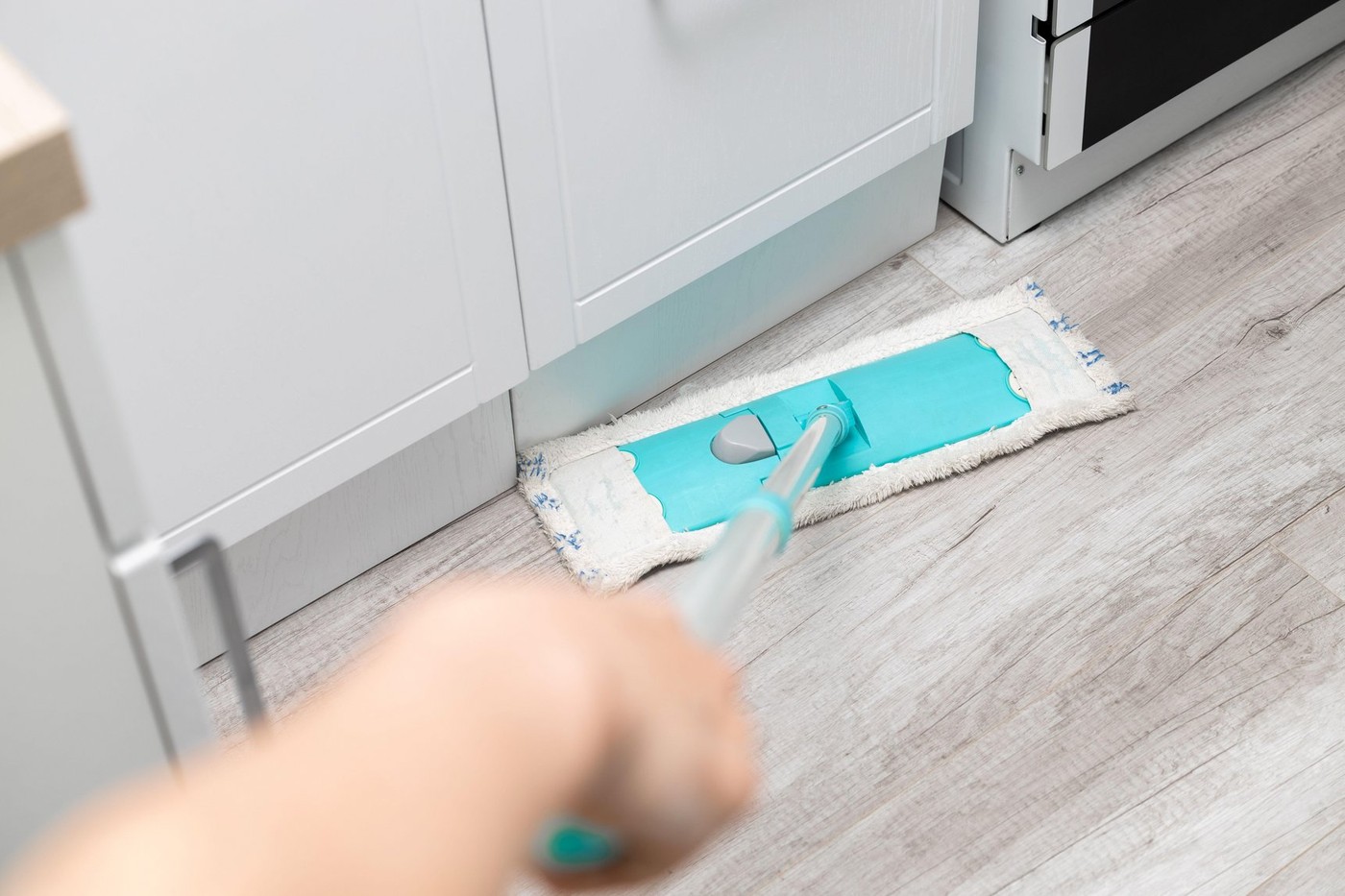 čiščenje tal, pomivanje tal