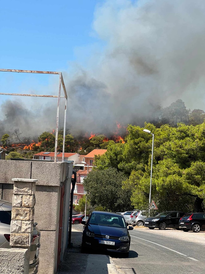 šibenik. požar,
