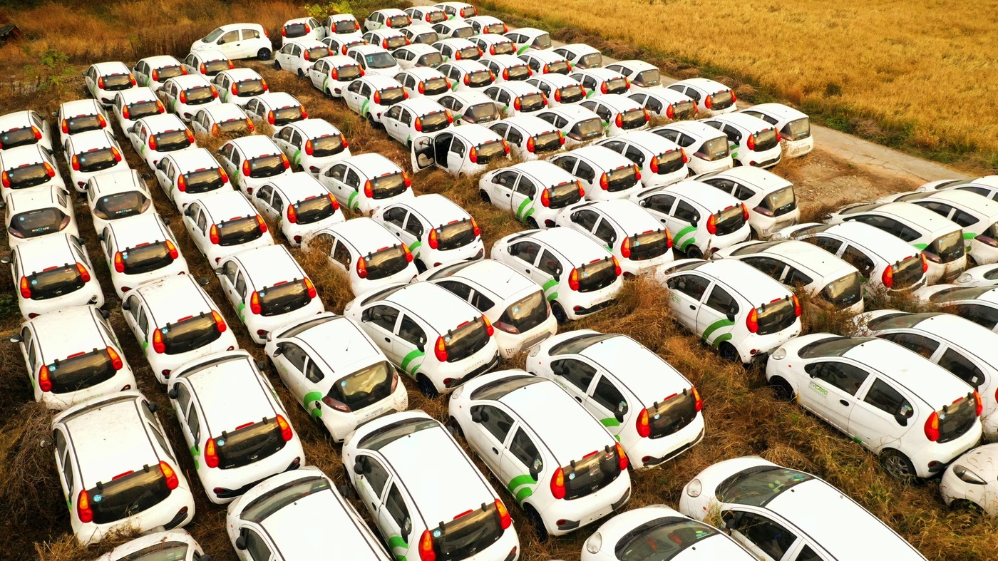 Pokopališče električnih avtomobilov v Jianxingu (Foto: PROFIMEDIA)