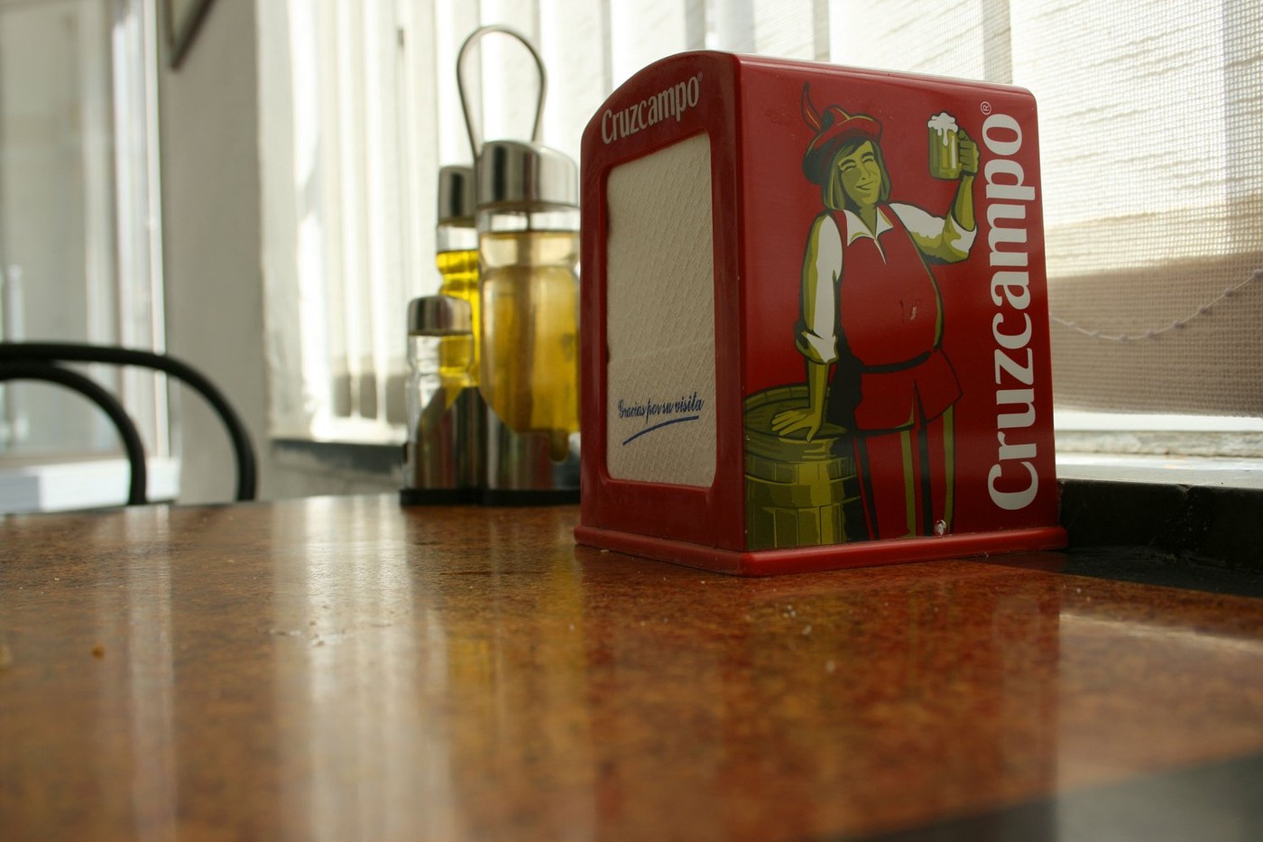 paprinate, serviete, olje, kis, miza, restavracija