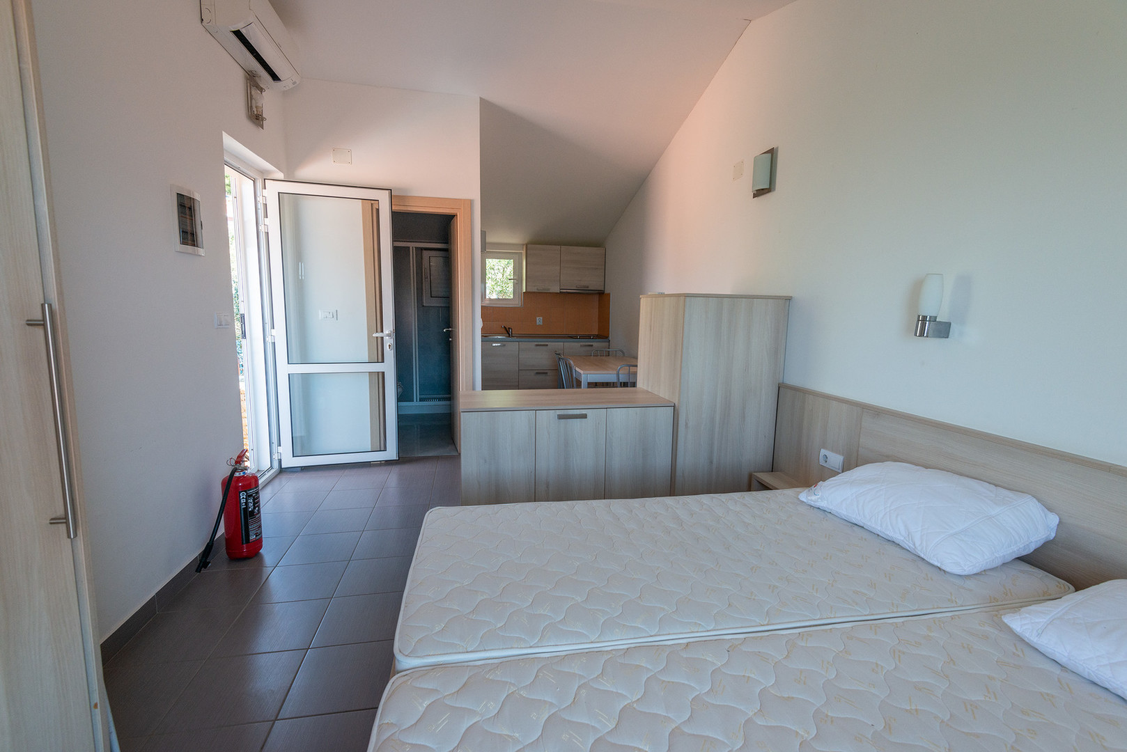 Stara Gavza, počitniška hiška, Cres, naselje