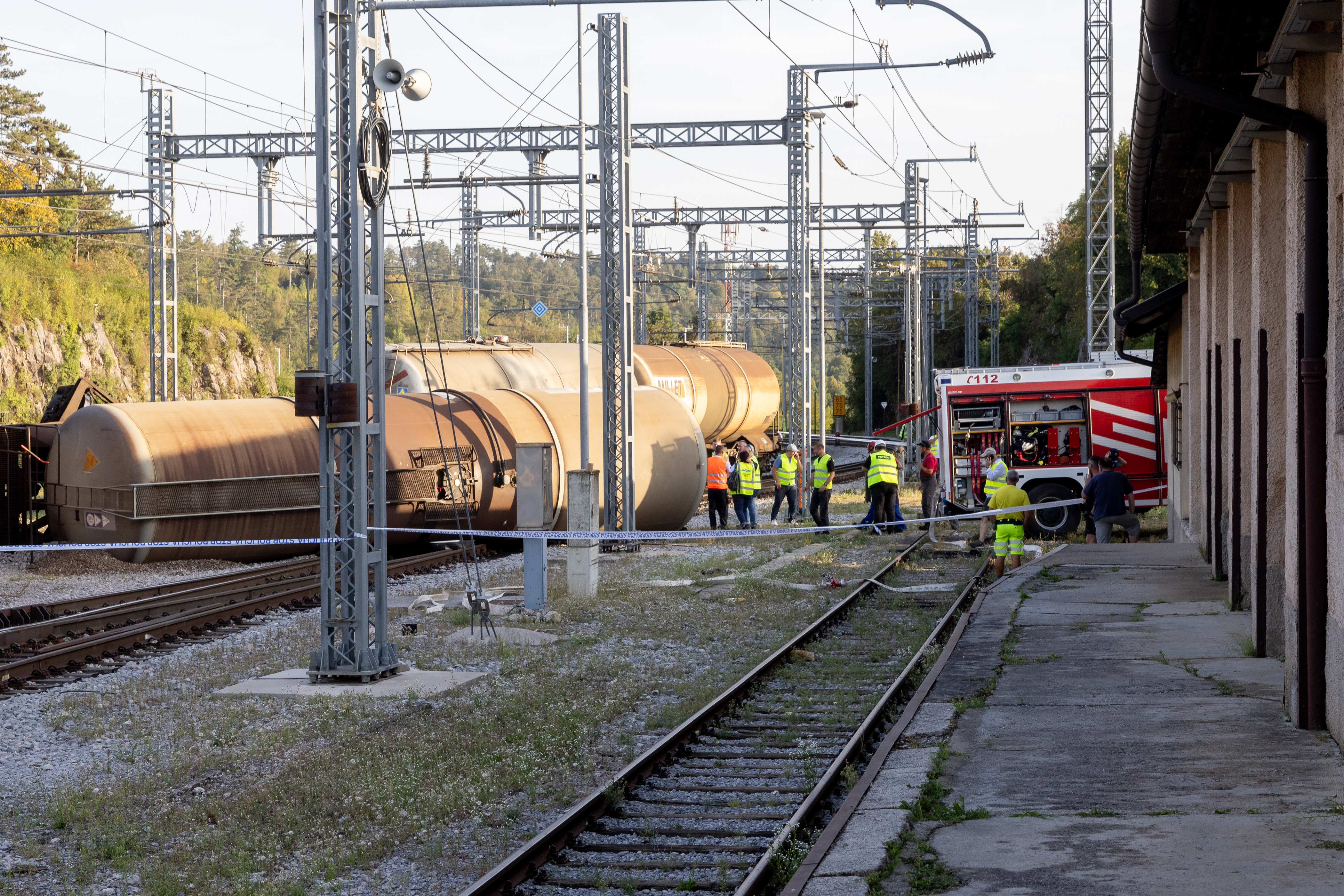 prevrnjen vagon z dizlom