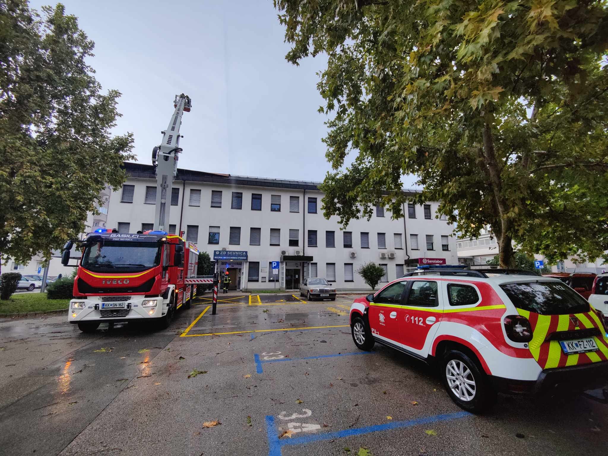 Posledice neurja v Sevnici (Foto: PGD Sevnica/Facebook)