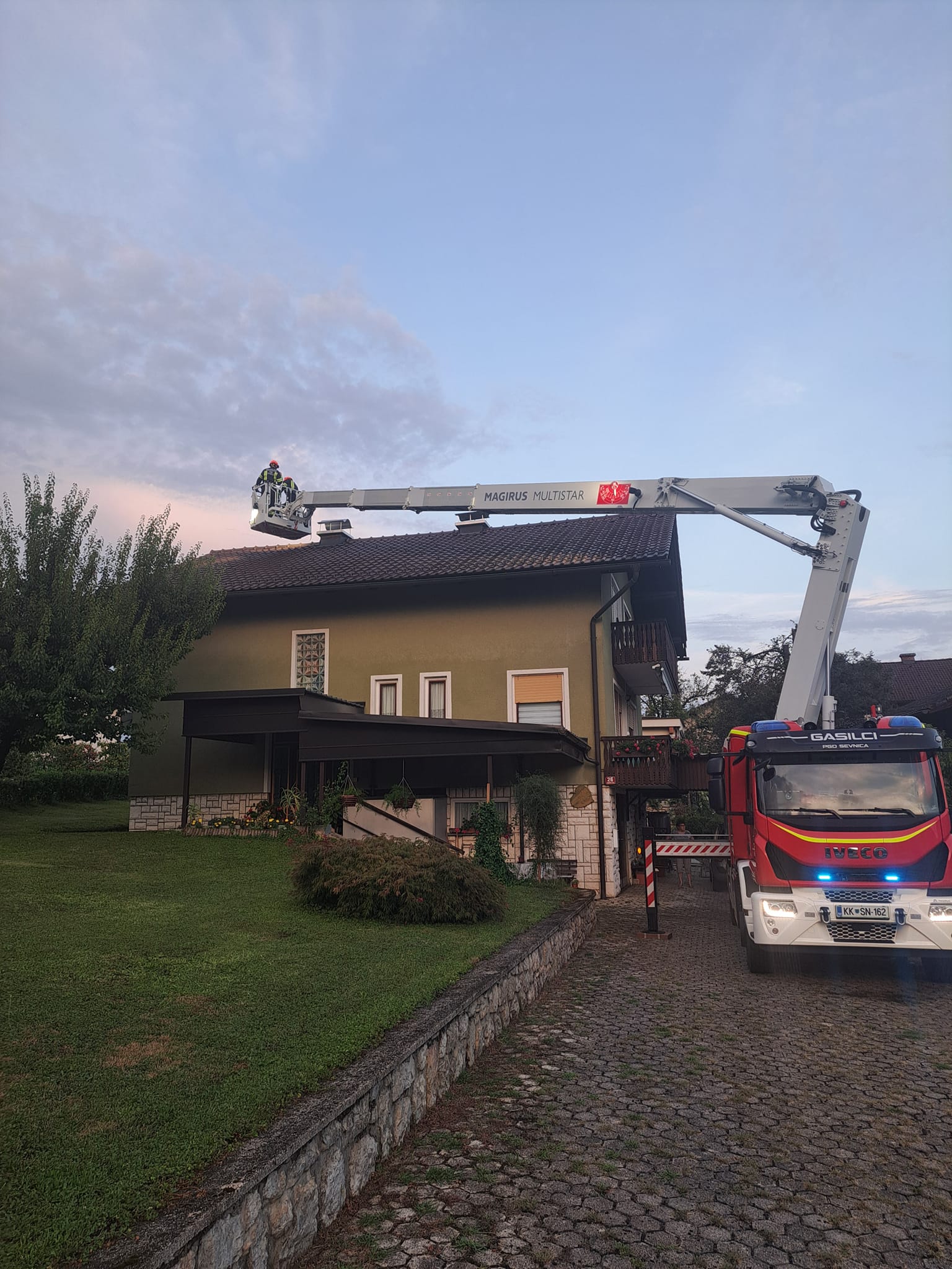 neurje, nevihta, sevnica