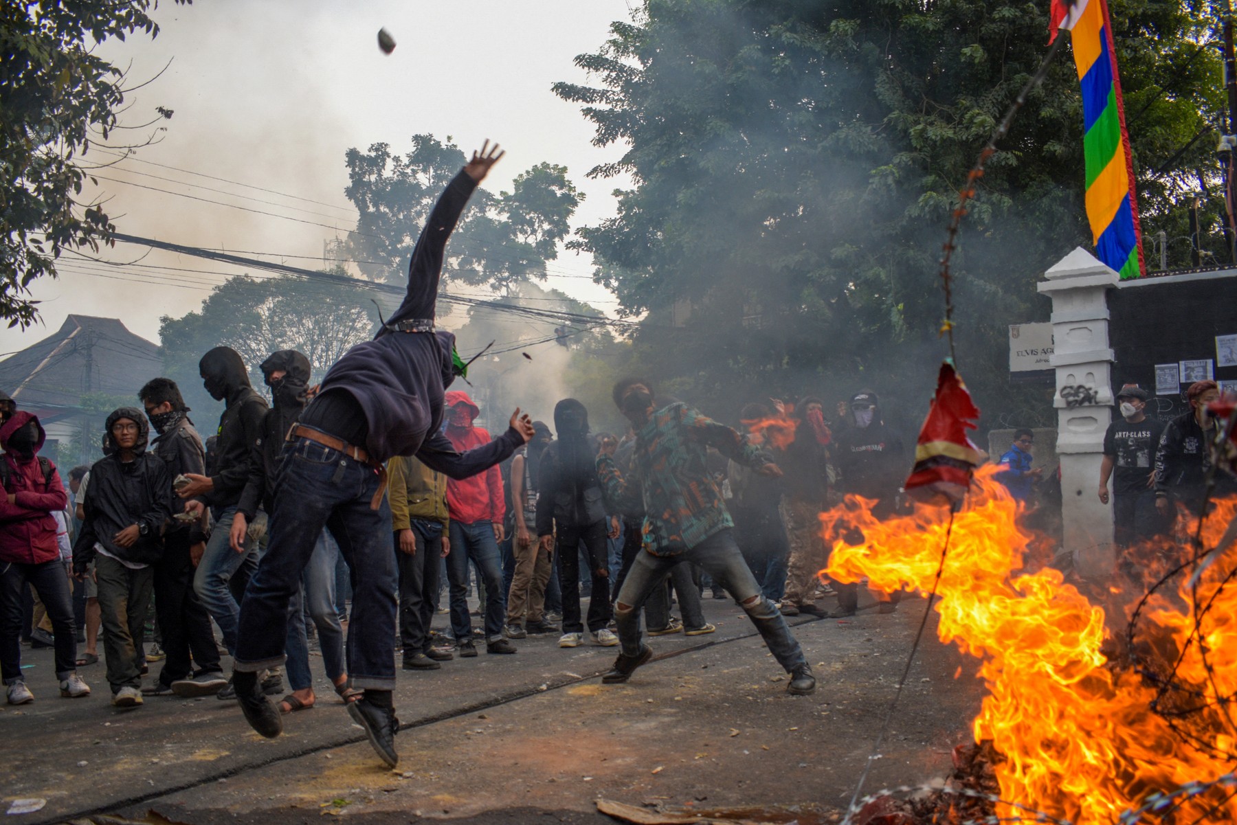 Nasilni protesti v več indonezijskih mestih