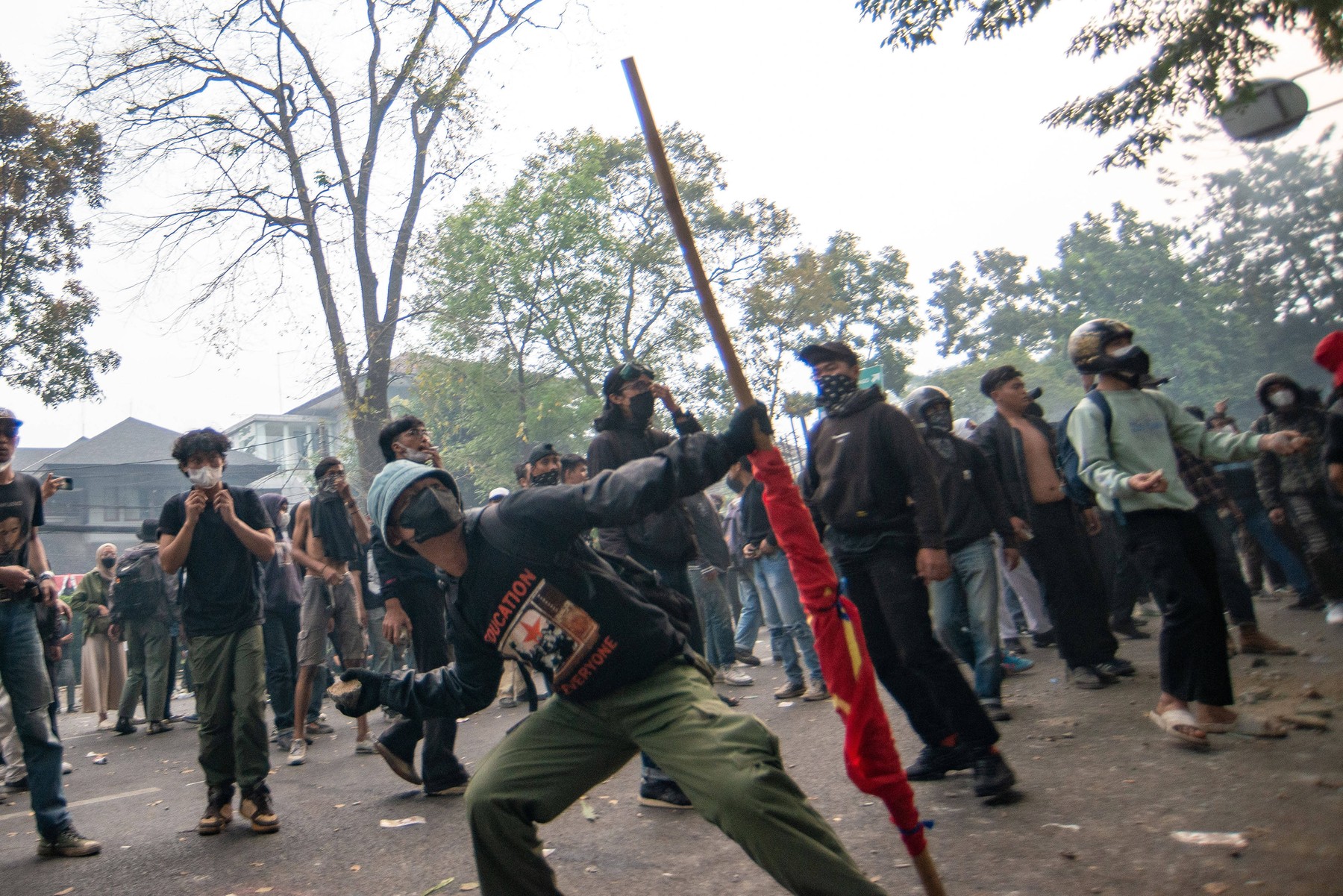 Nasilni protesti v več indonezijskih mestih