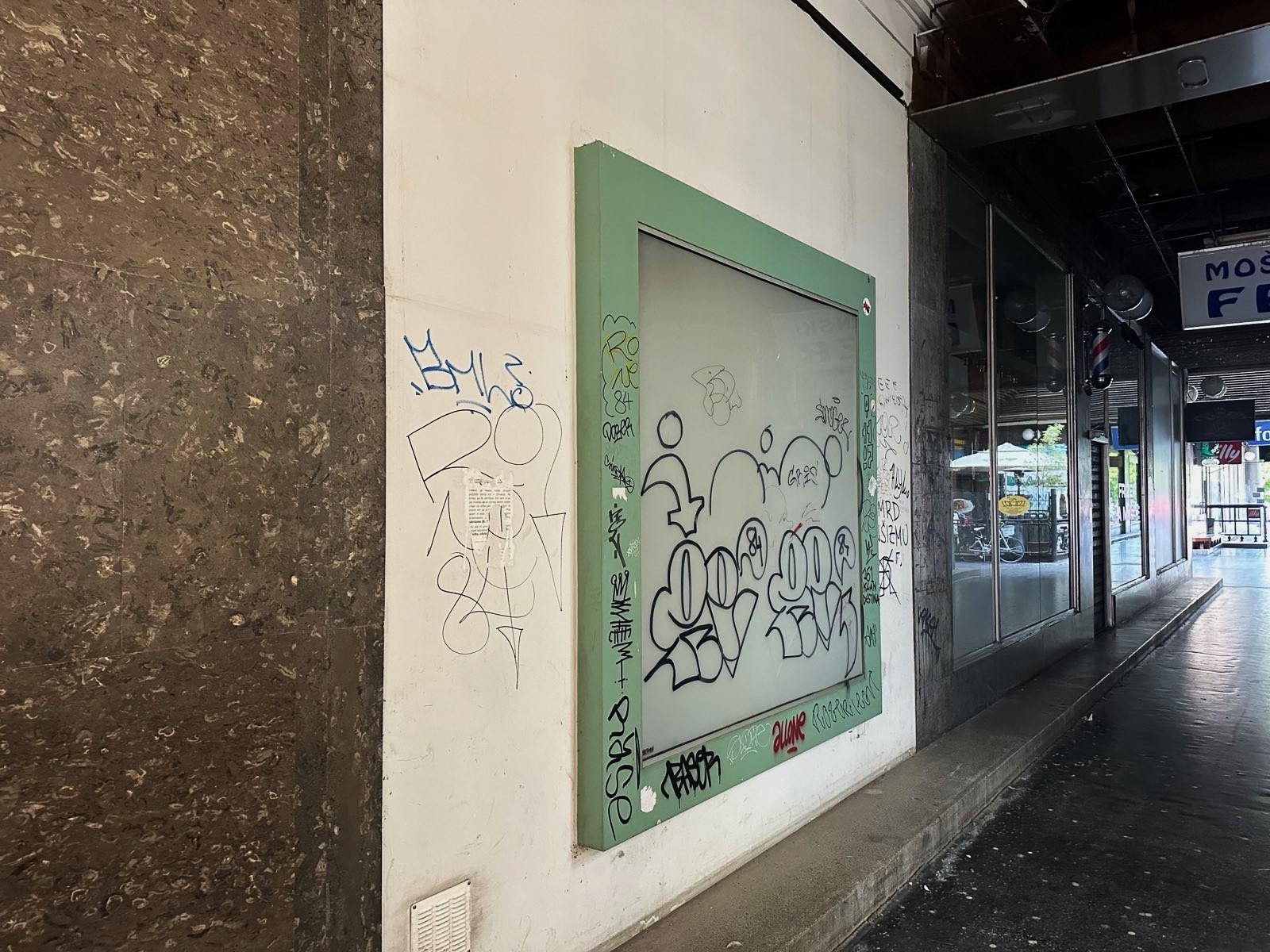 Pasaža, Nebotičnik