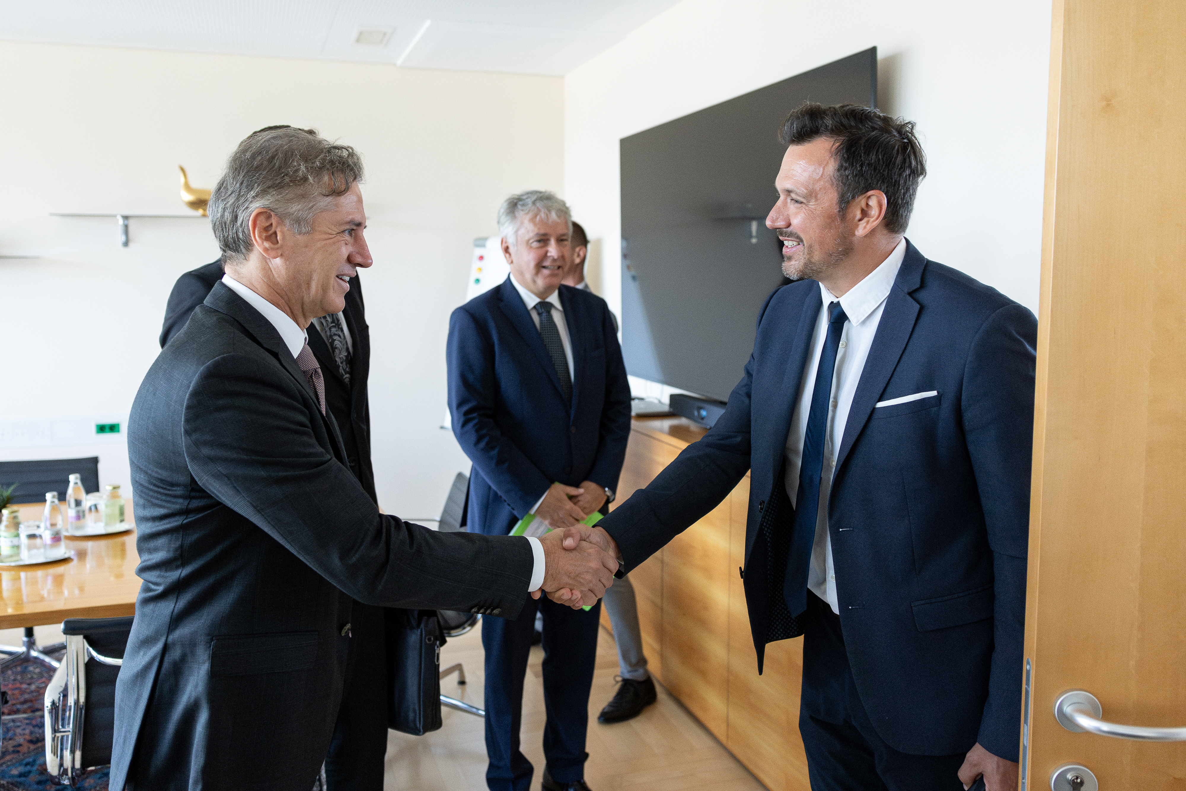 srečanje premierja goloba z vodstvom novartis