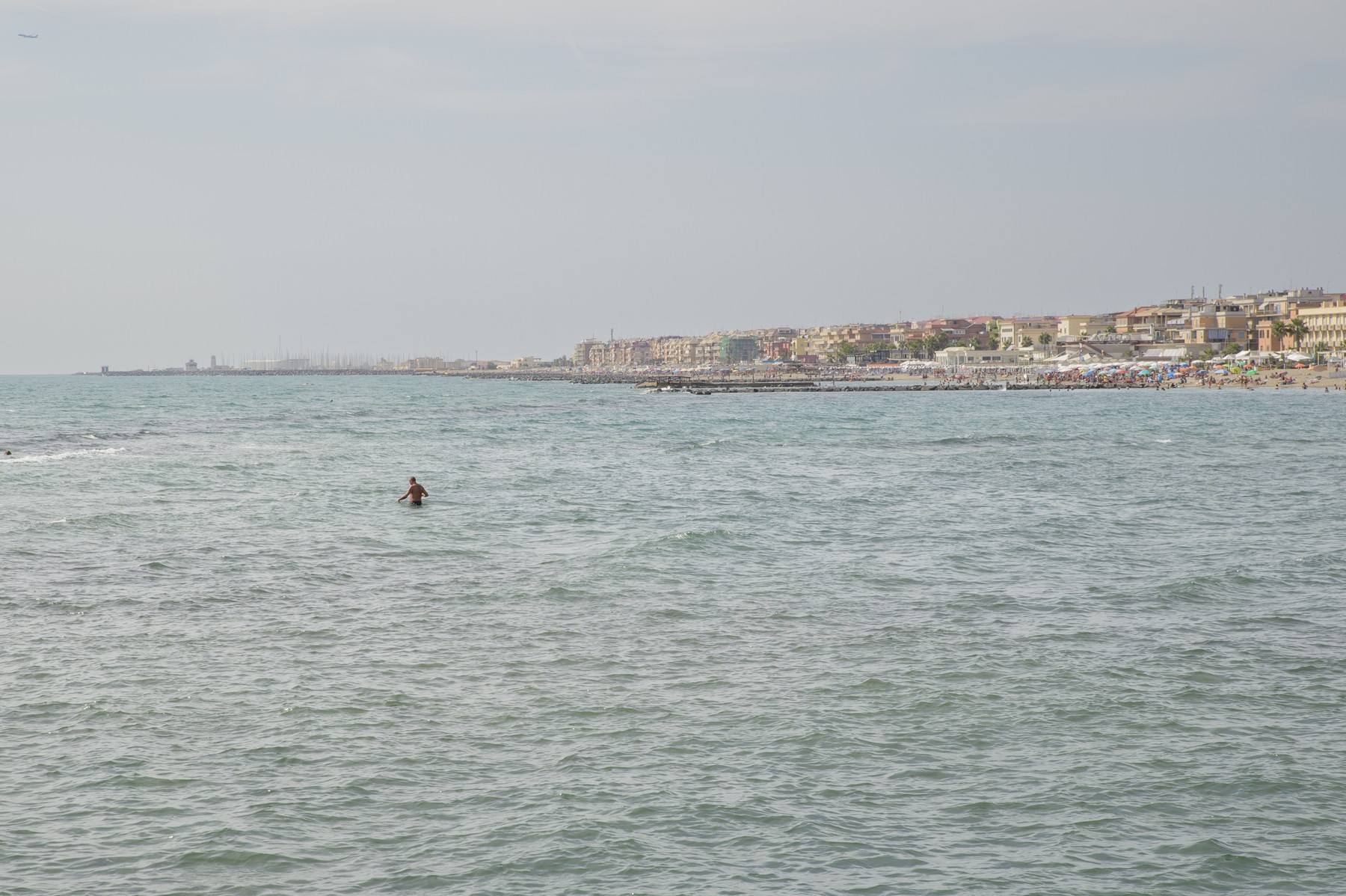 Ostia Beach Resorts: 40% attendance drop in worst season ever. Rome, Italy.