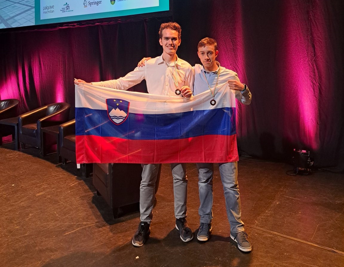 Alexander Škof z brežiške gimnazije in Gregor Samsa s ŠC Postojna