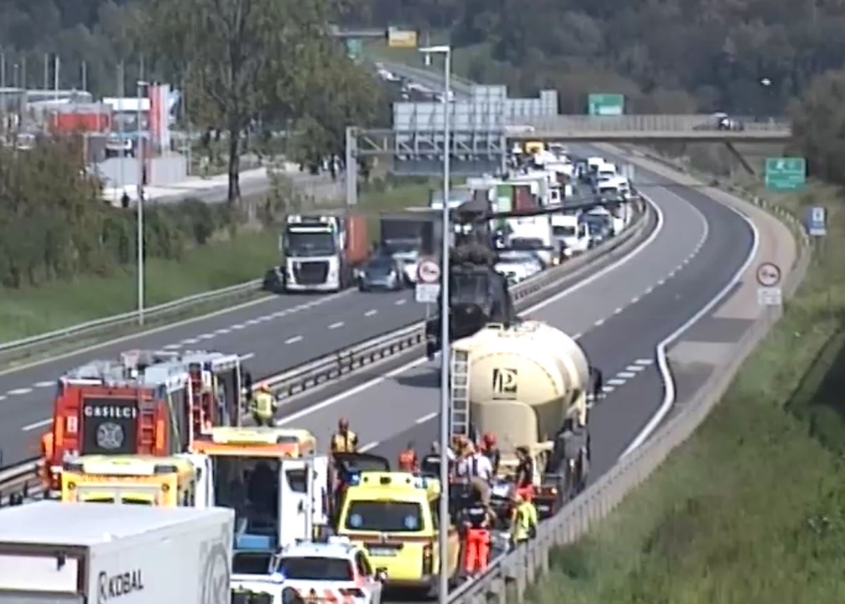 prometna nesreča, slovenska bistrica, štajerska avtocesta, helikopter