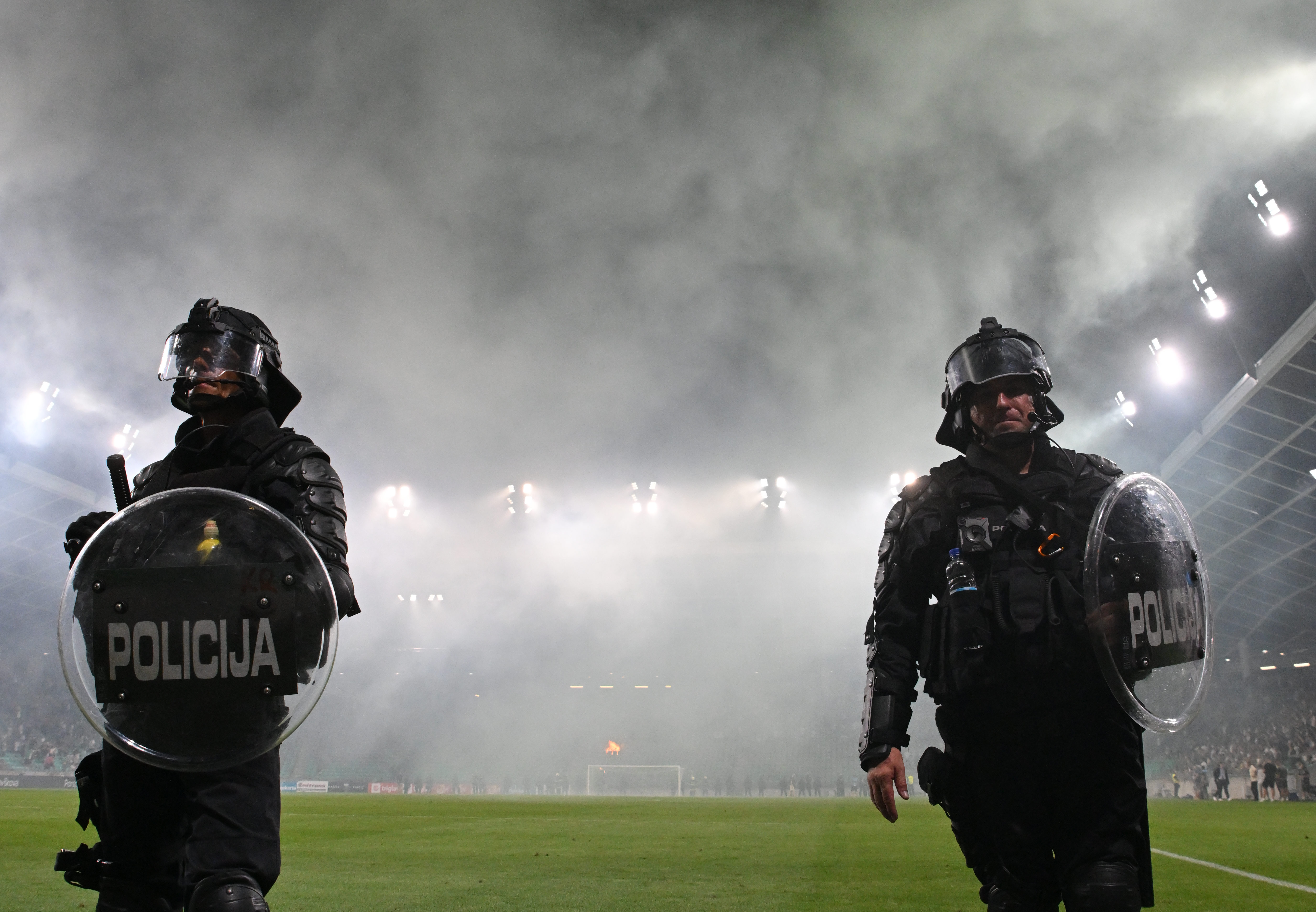 Izgredi na tekmi med NK Olimpija in HNK Rijeka. (Foto:Žiga Živulović jr./BOBO)