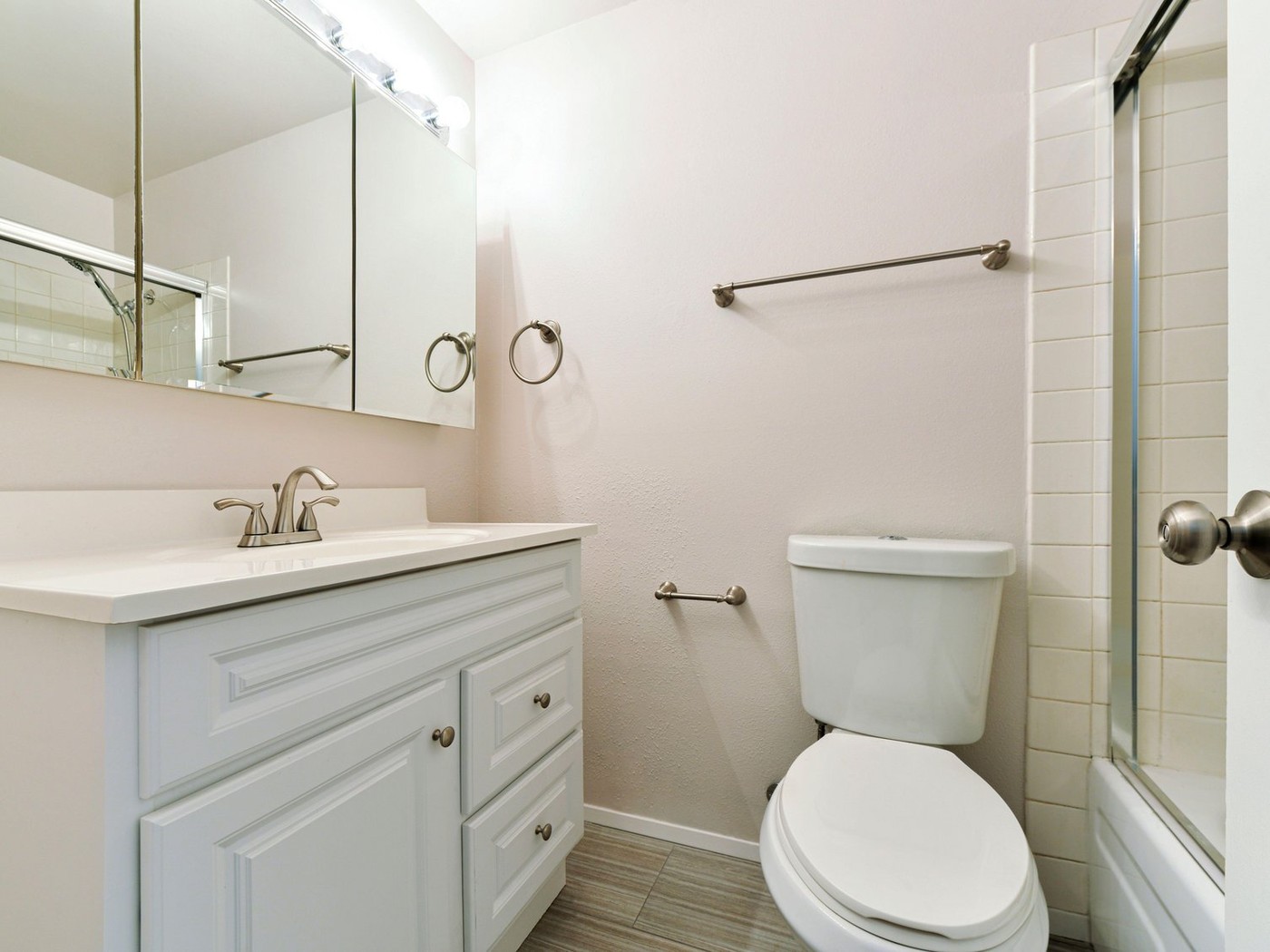 straniščna školjka