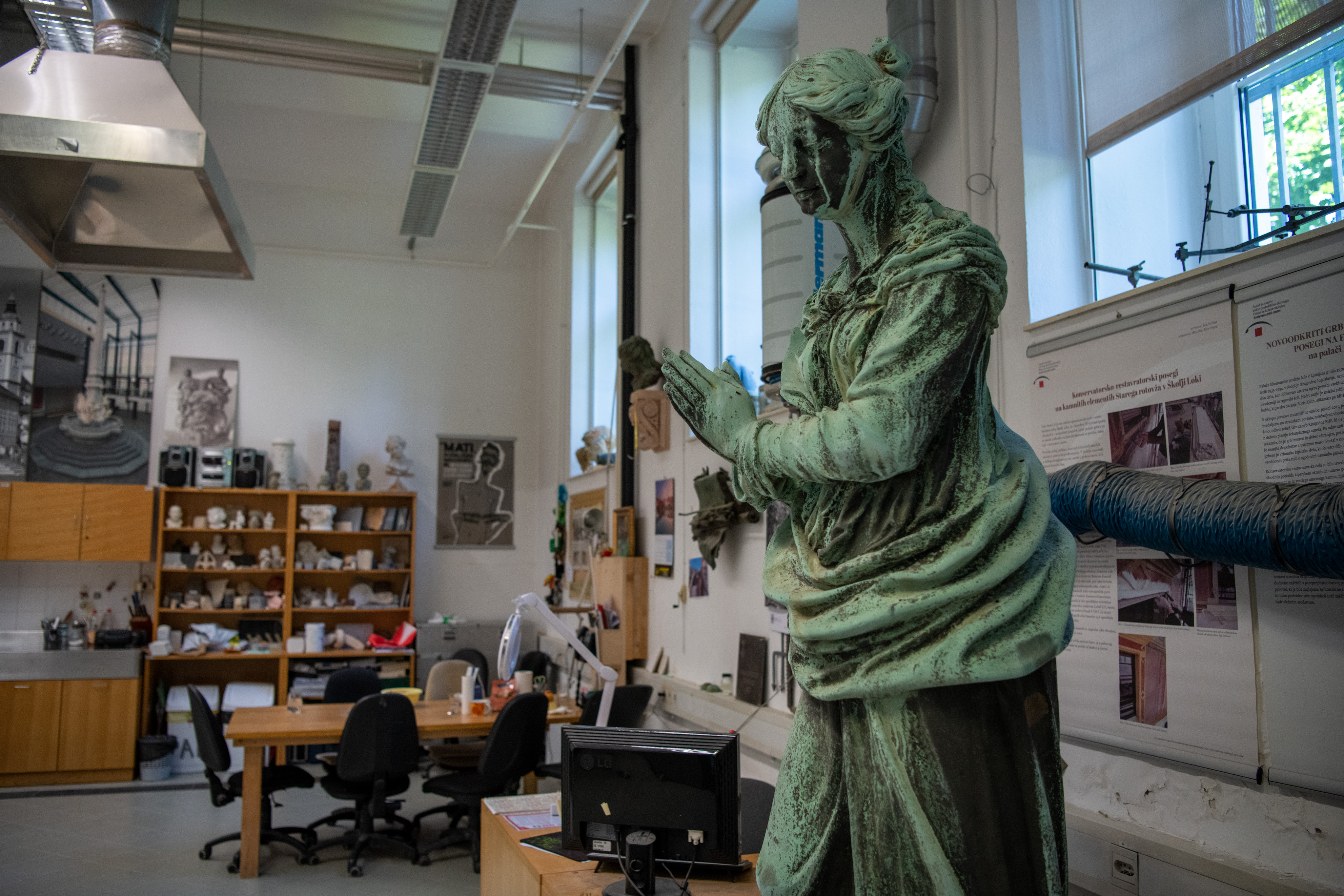 kamen, kipi, restavratorski center, umetnost