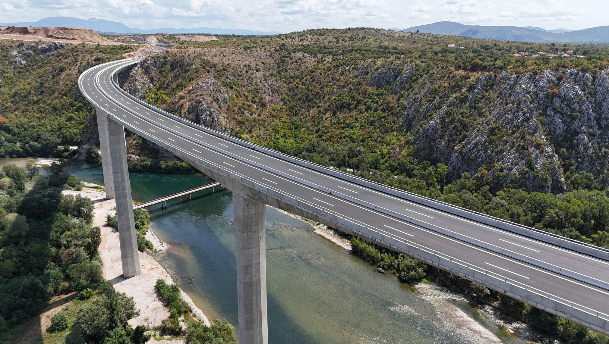 most Hercegovina, BiH, Neretva