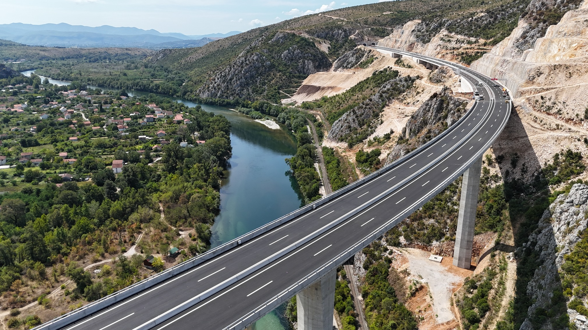 most Hercegovina, BiH, Neretva