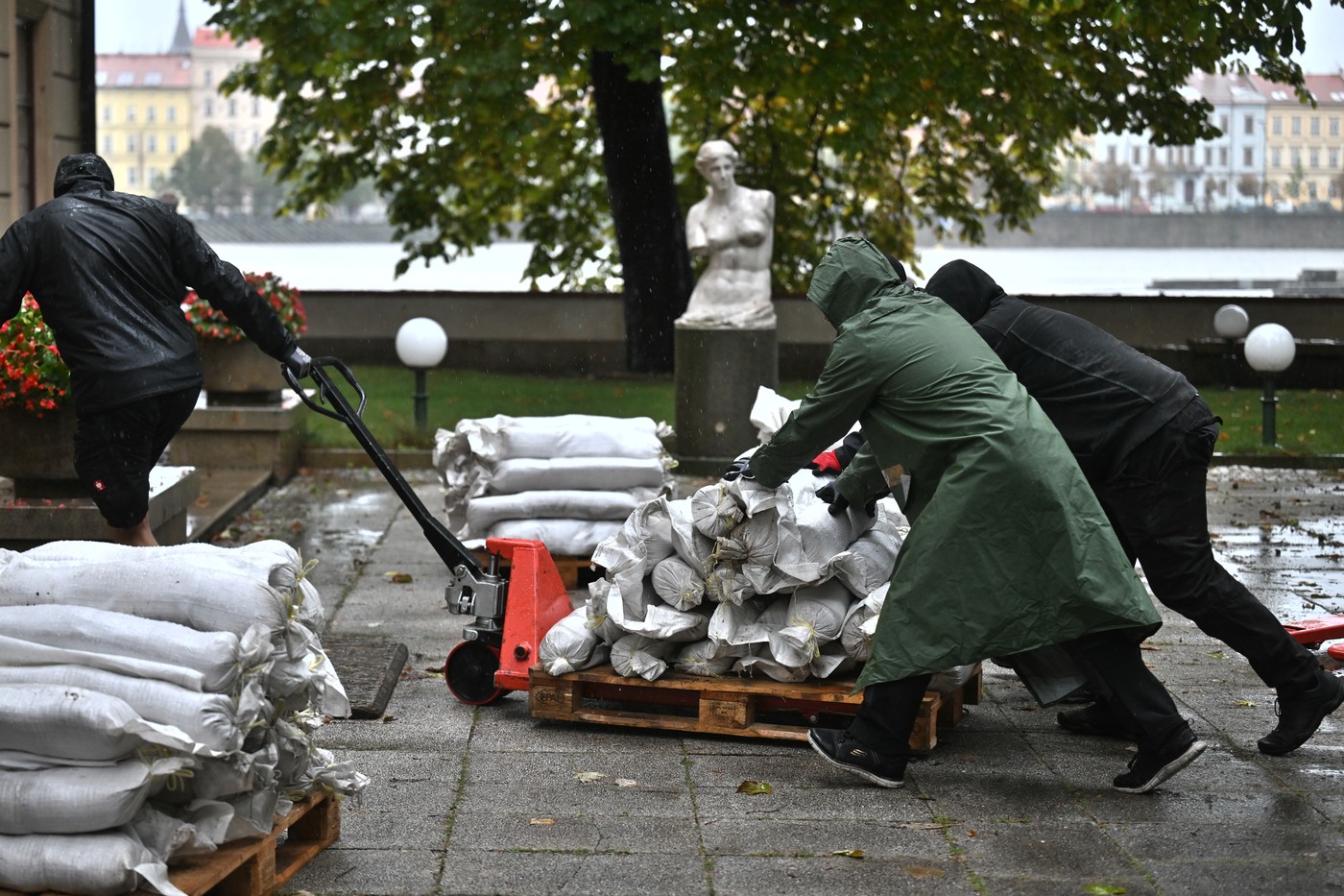 protipovodňová opatření, pytle s pískem, pytel, písek