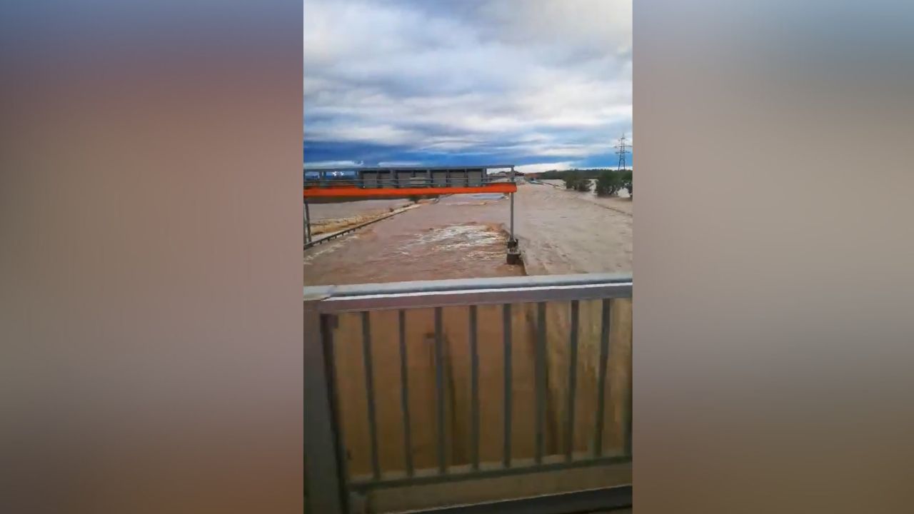 poplavljena avtocesta