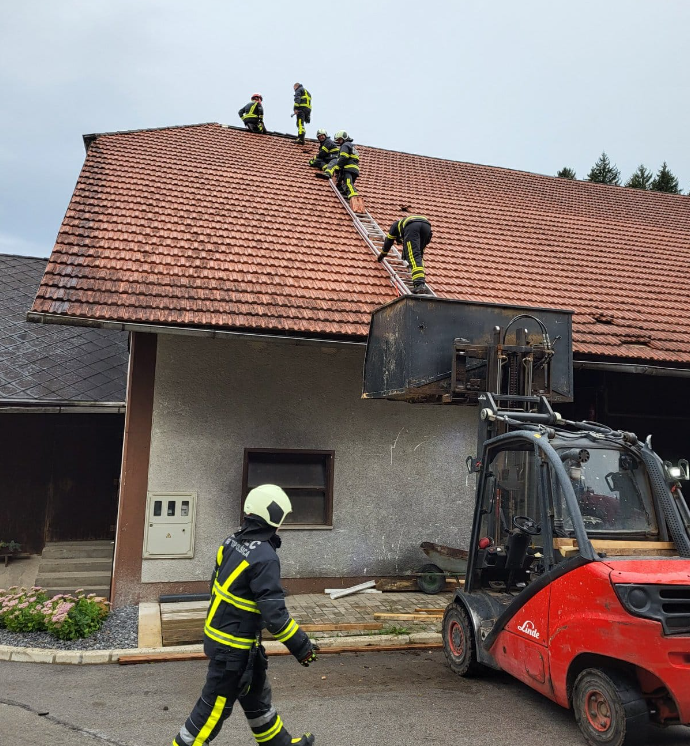 streha, gasilci, Topolšica