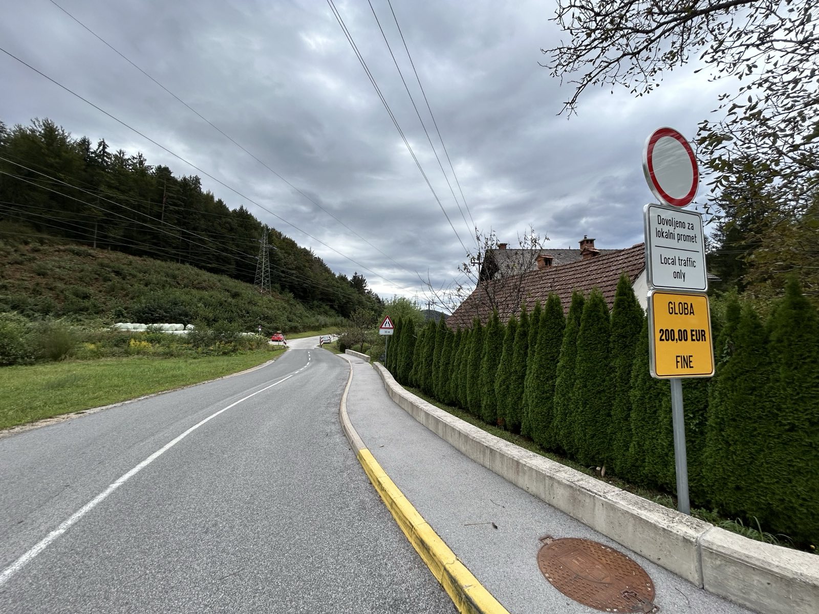 znak, Stranska vas, globa, lokalni promet