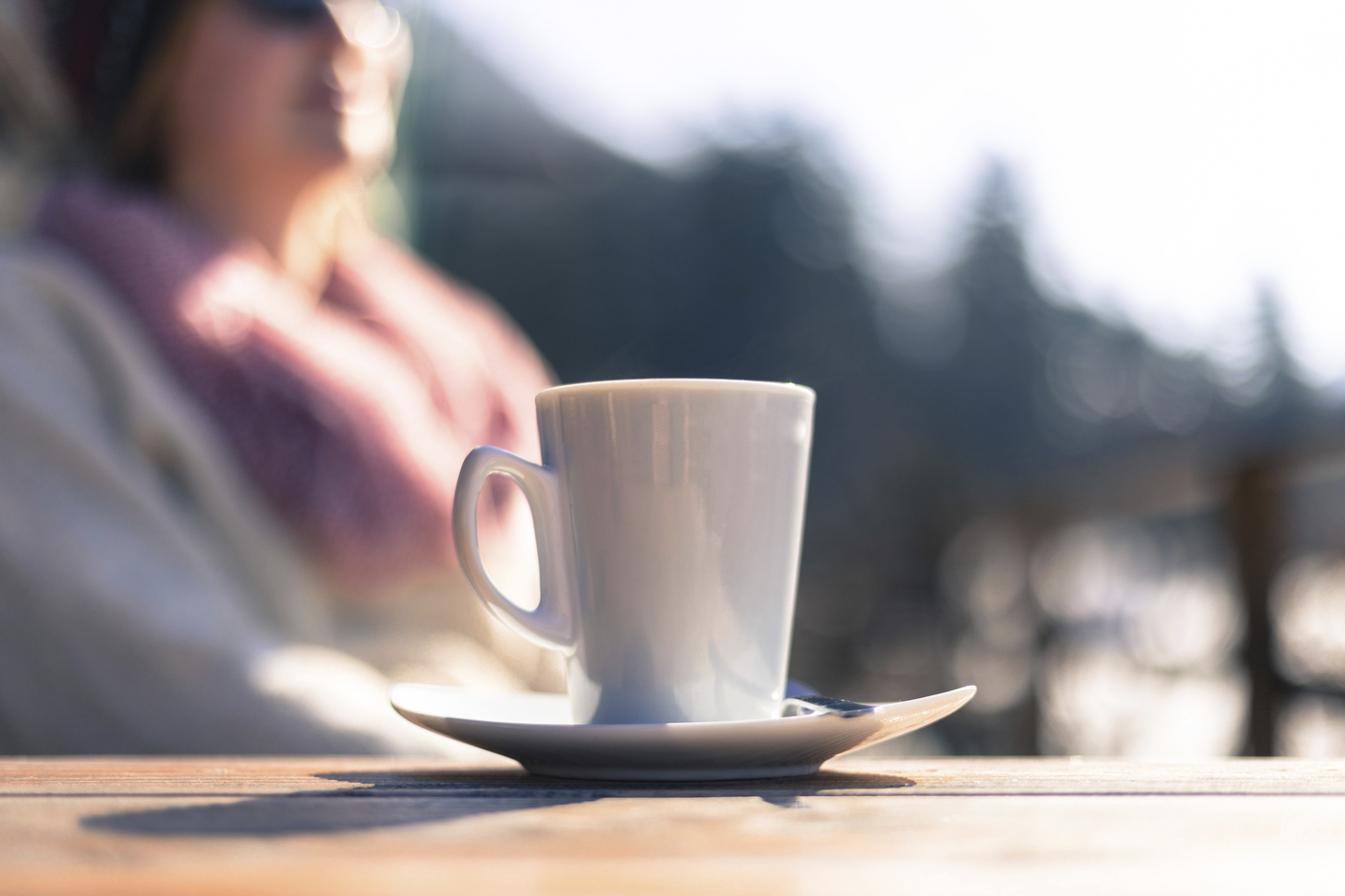 skodelica kave, kava, kavna skodelica, ženska