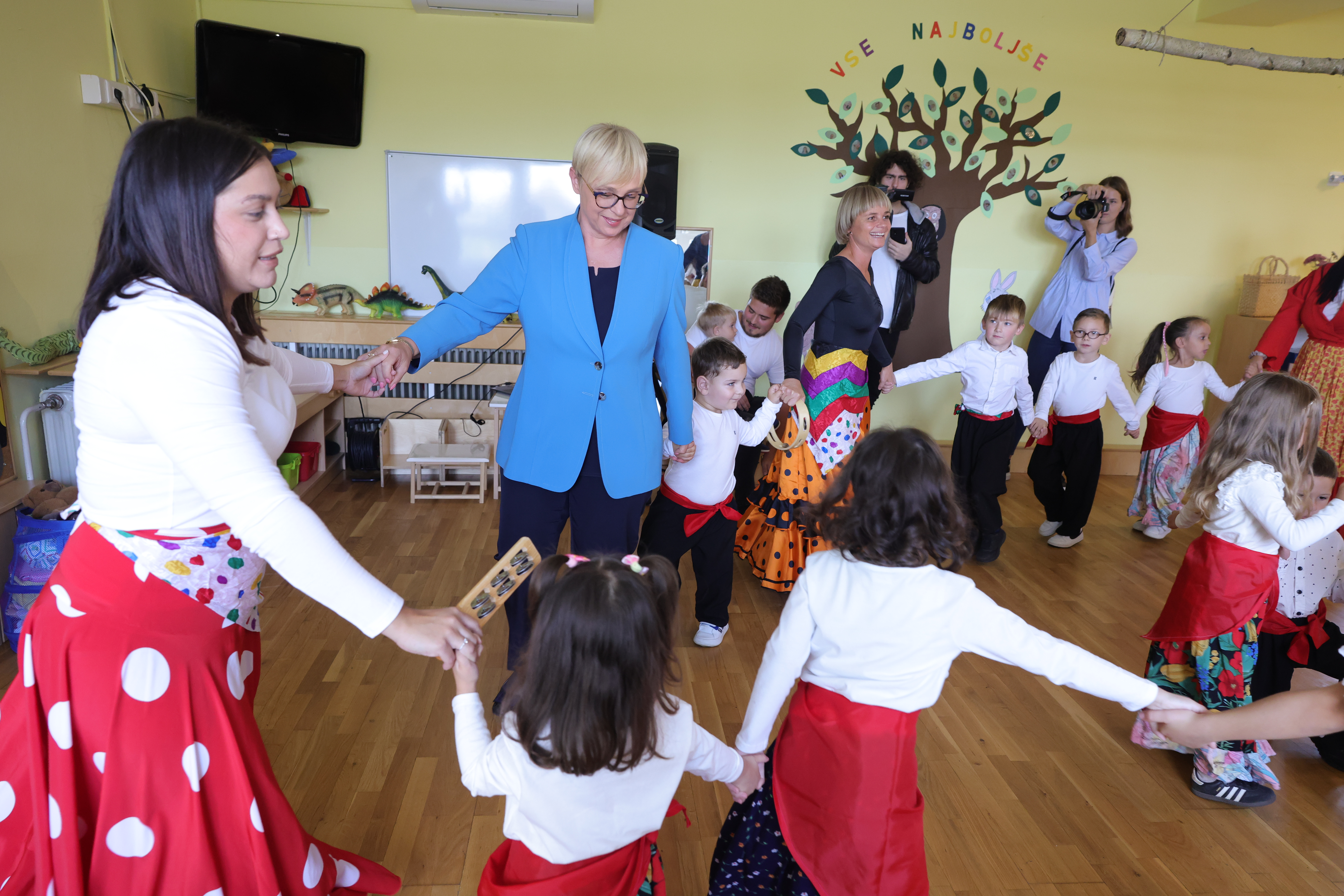 Pušča, romi, obisk, nataša pirc musar