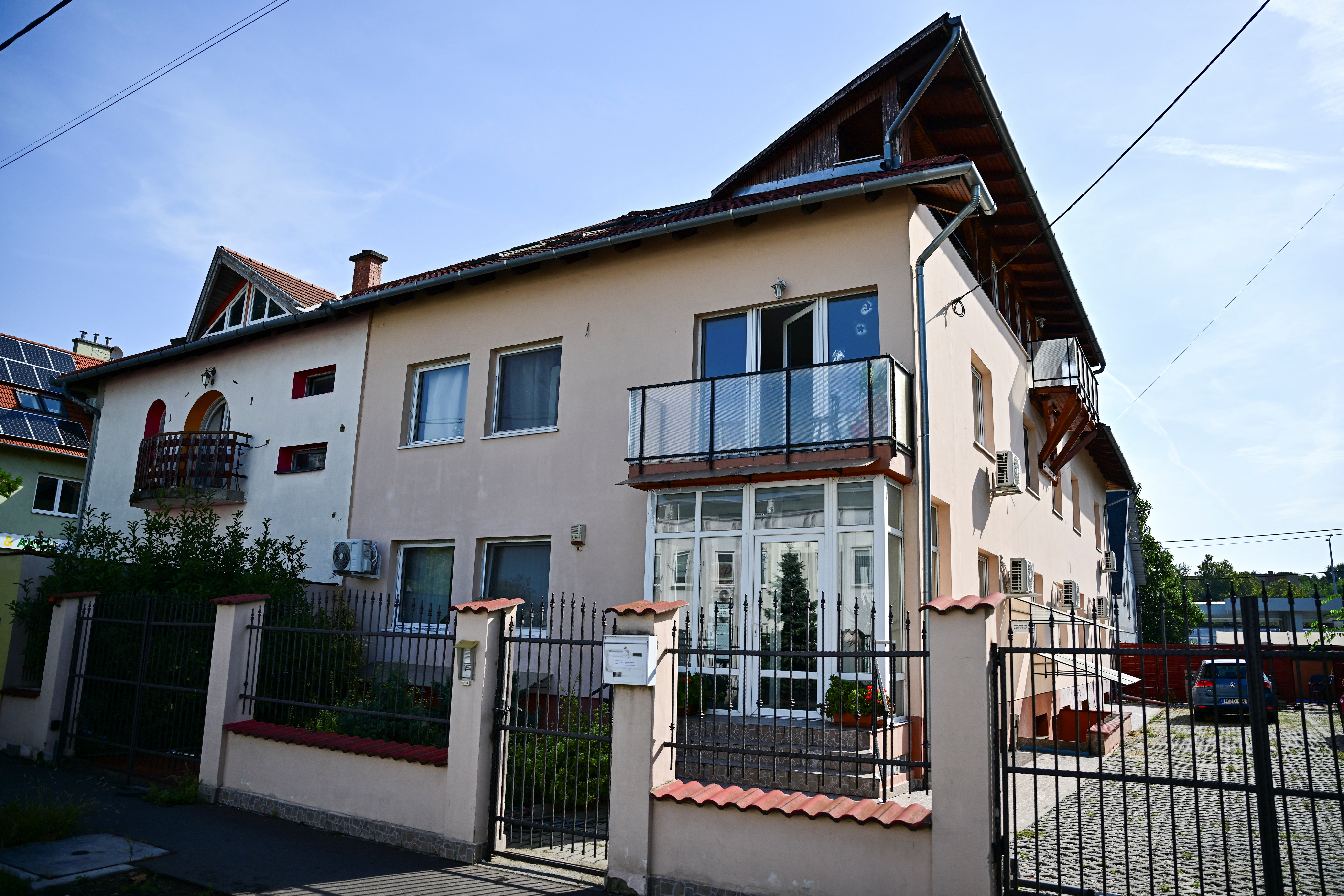 pozivniki, libanon, madžarska