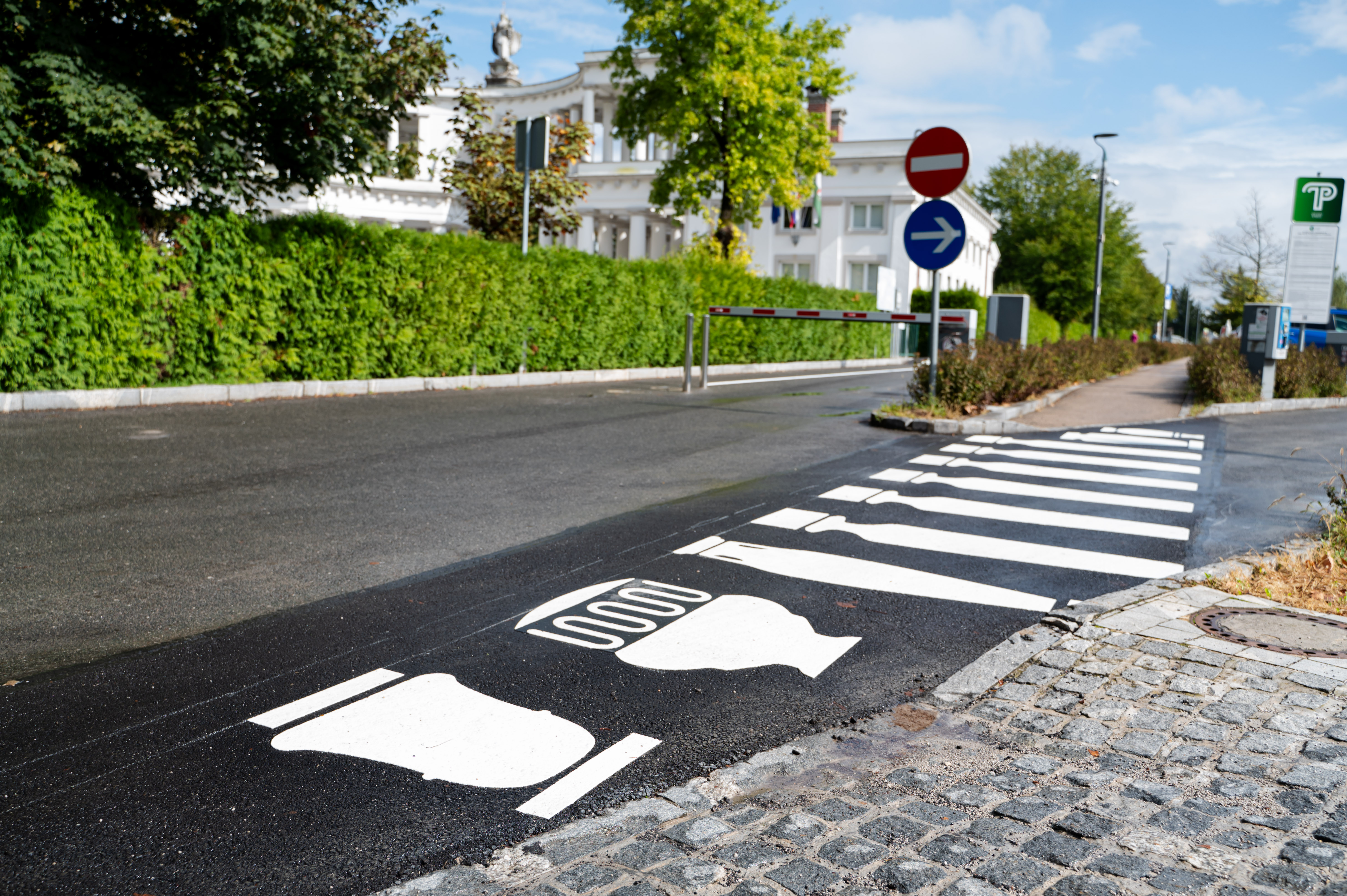 prehod za pešce, žale, plečnikovi motivi