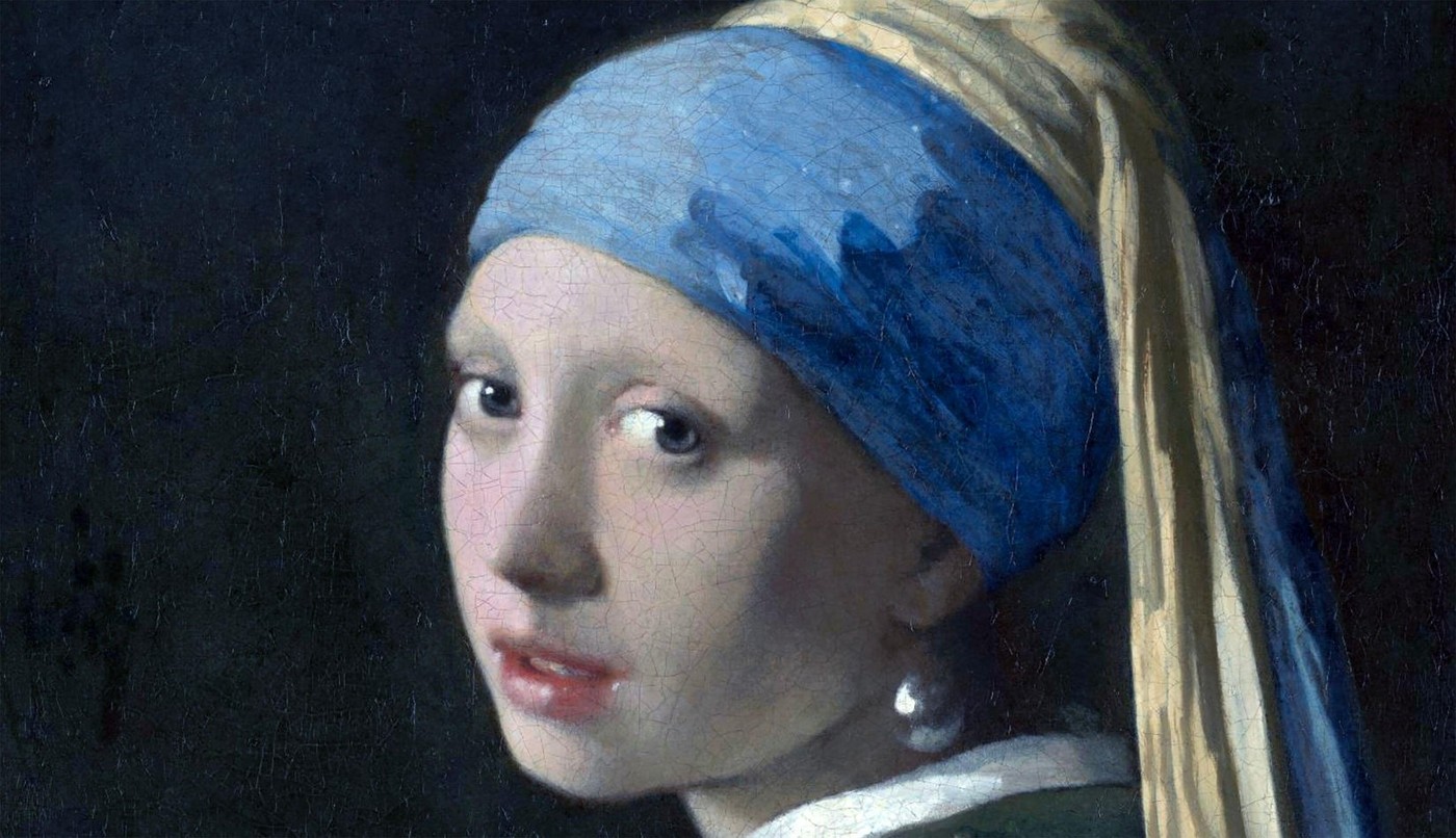 Dekle z bisernim uhanom