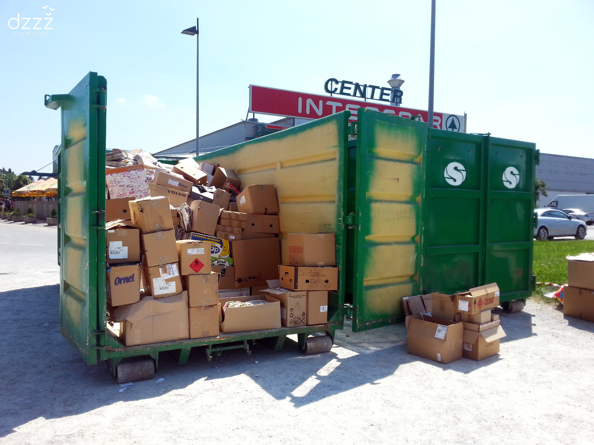 Utrinek iz pretekle akcije zbiranja papirja (Foto: DZZZ) 