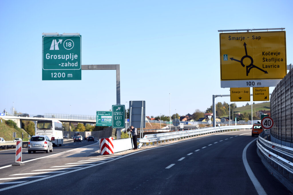 1728061597-dolenjka-avtocesta-1024x683.jpg