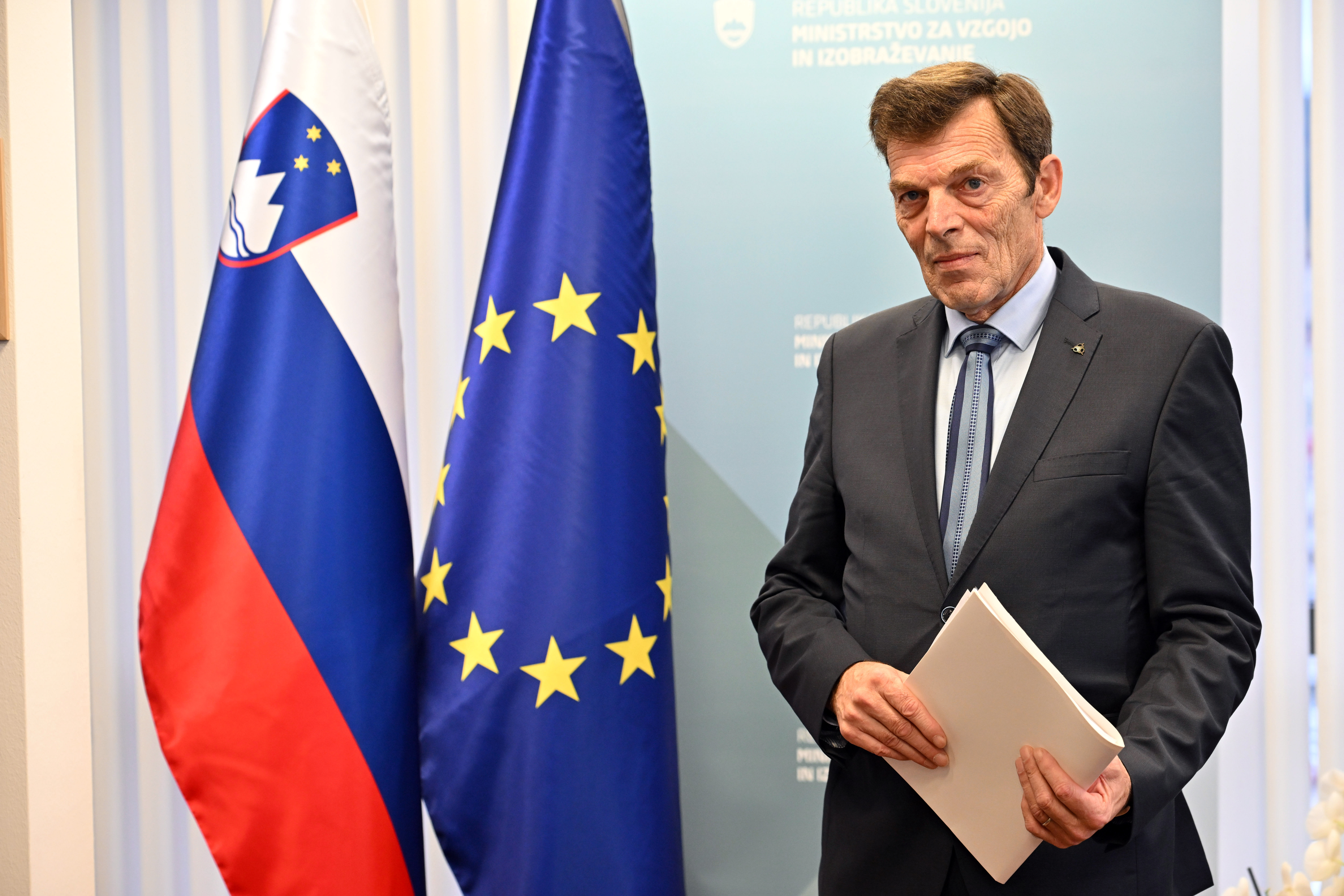 Logaj je prevzel posle na ministrstvu za vzgojo in izobraževanje. (Foto: Žiga Živulović jr. /BOBO)