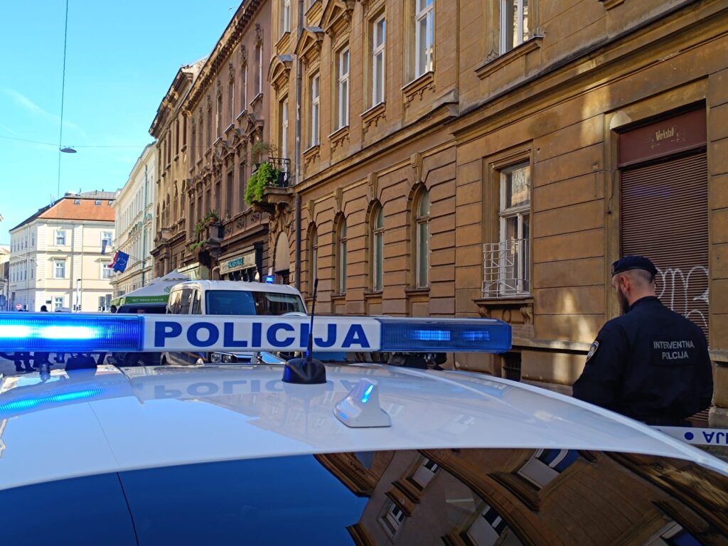1728736379-1728734333-policija-1024x768.jpeg