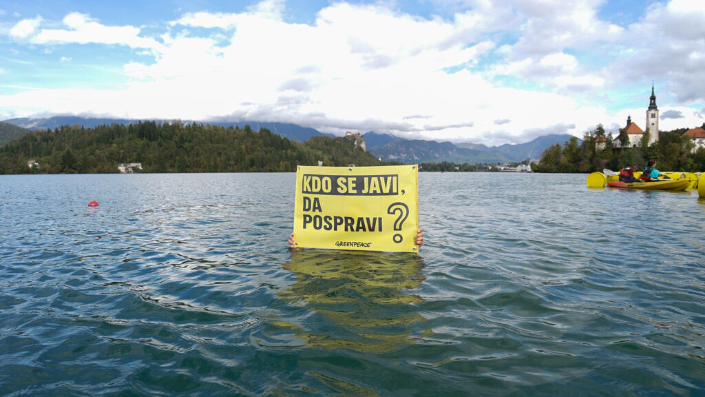 1729010734-Greenpeace_Bled_radioaktivni-odpadki-1-2-1024x576.jpg