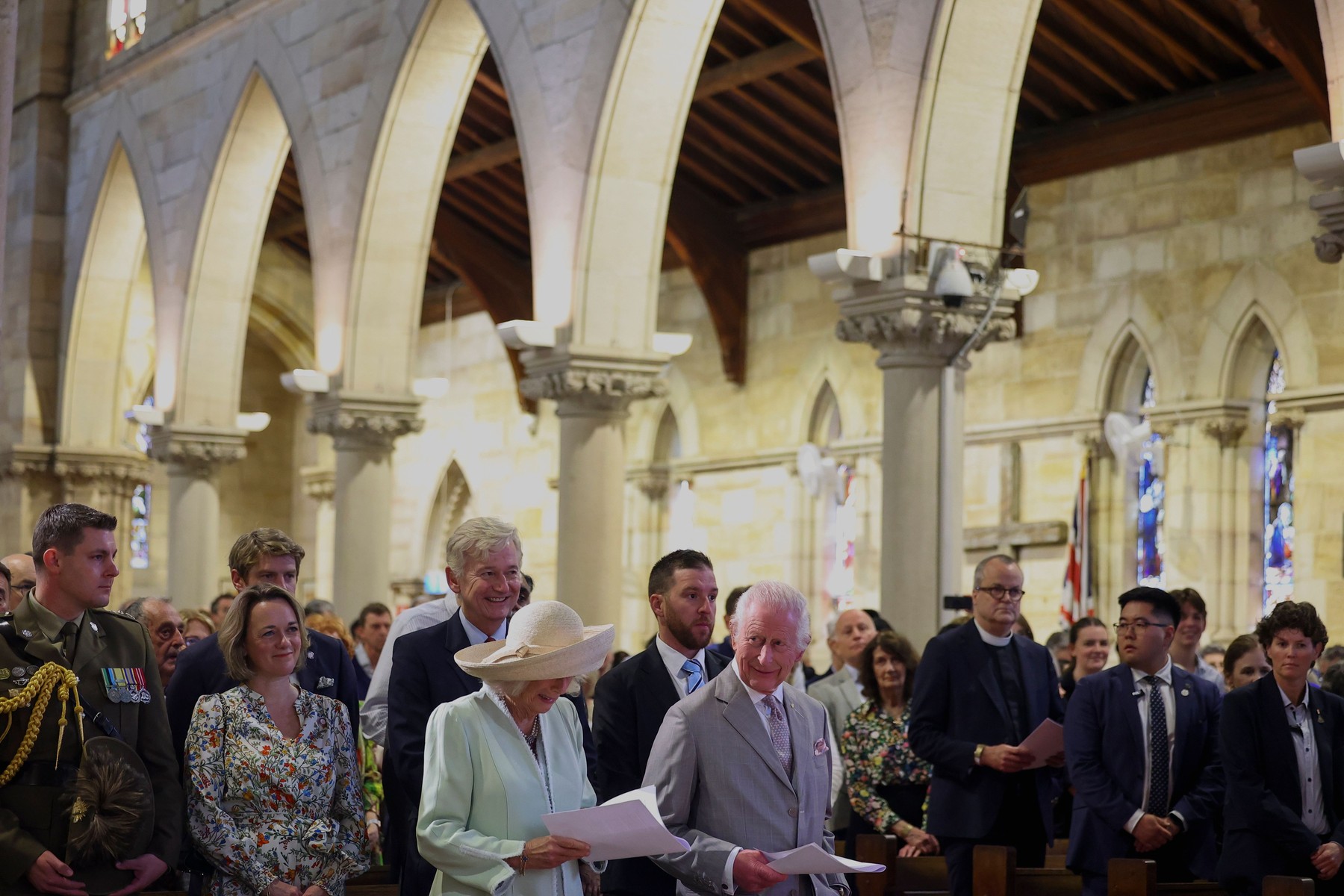 Britanski kralj Karel III. s  soprogo, kraljico Camillo v Sydneyju