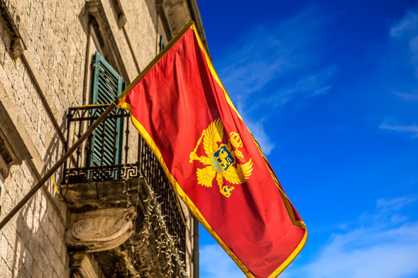 črna gora, črnogorska zastava