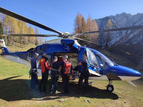 Reševanje poškodovanih policistov, nesreče v gorah