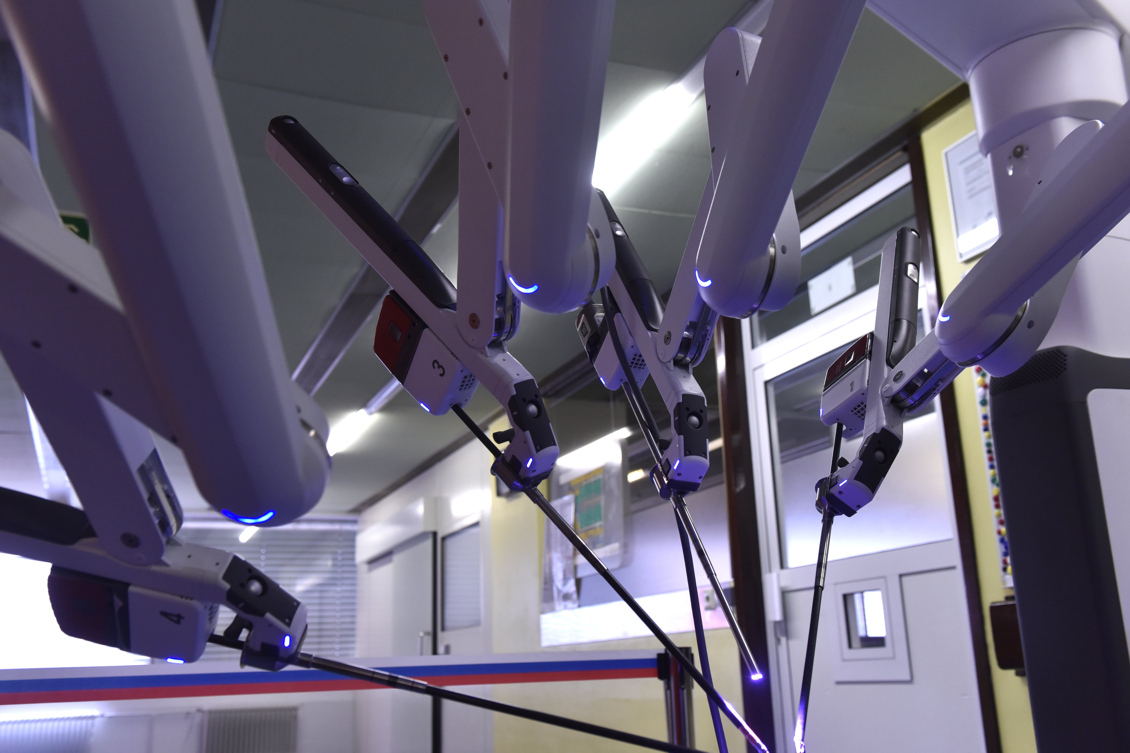 robot, robotska kirurgija, umetna inteligenca