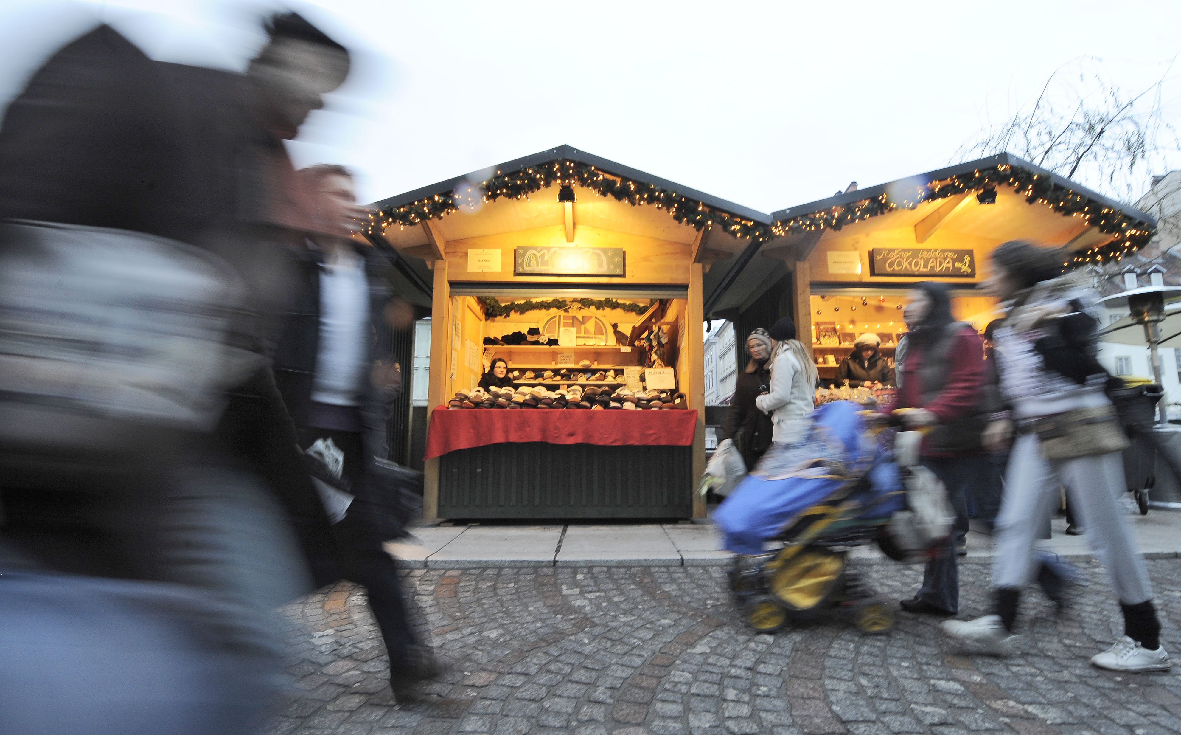 ljubljana, stojnica, sejem, hišica, novoletni sejem, praznični sejem