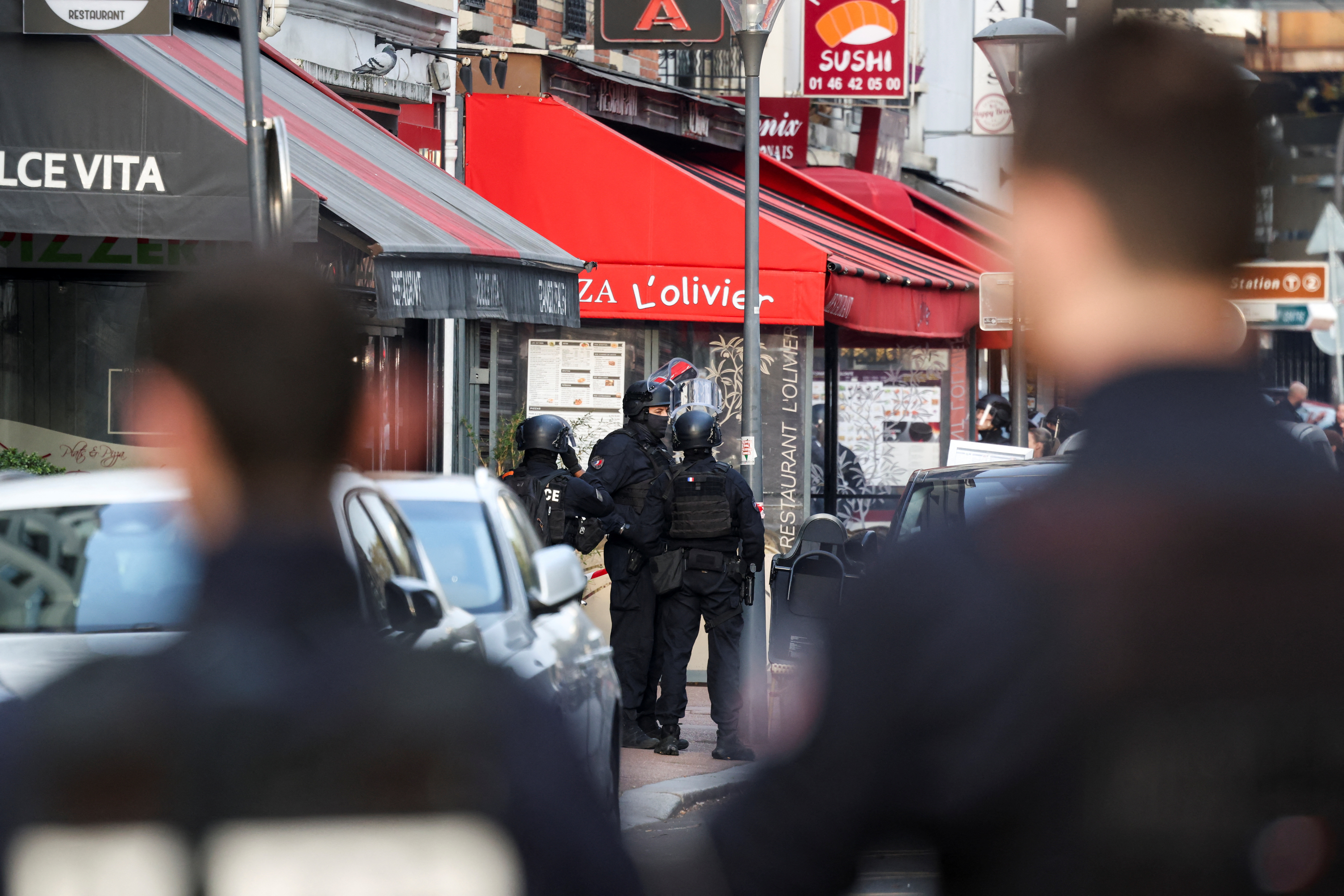 pariz, francija, talci, zajem talcev