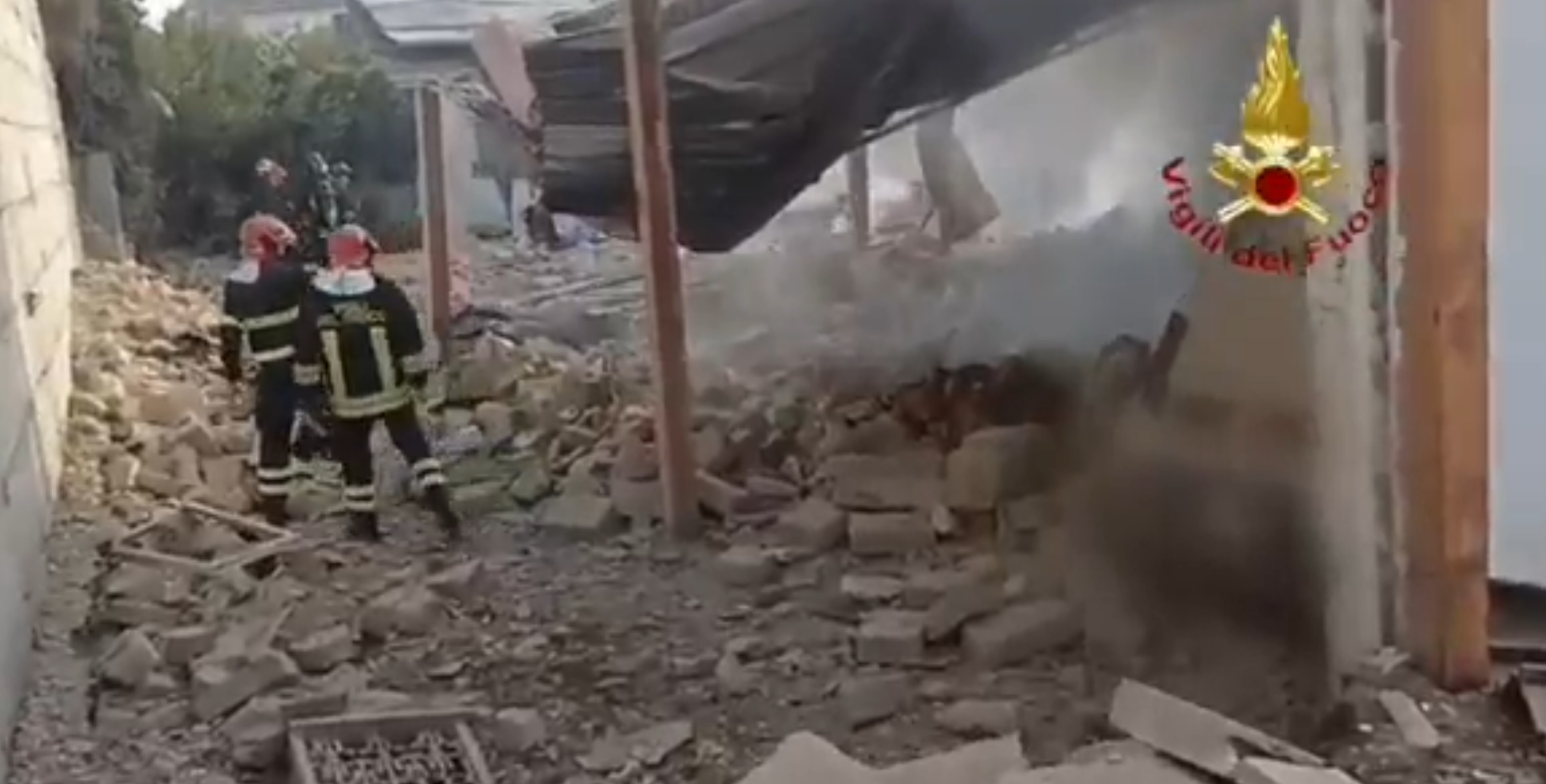 italijanski gasilci, italija, eksplozija