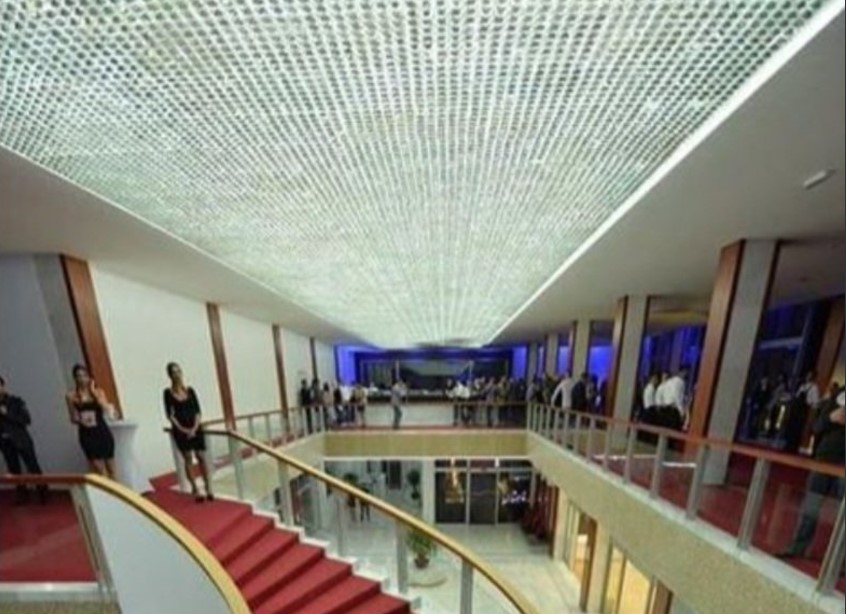 lestenec, hotel Jugoslavija, Beograd, Srbija