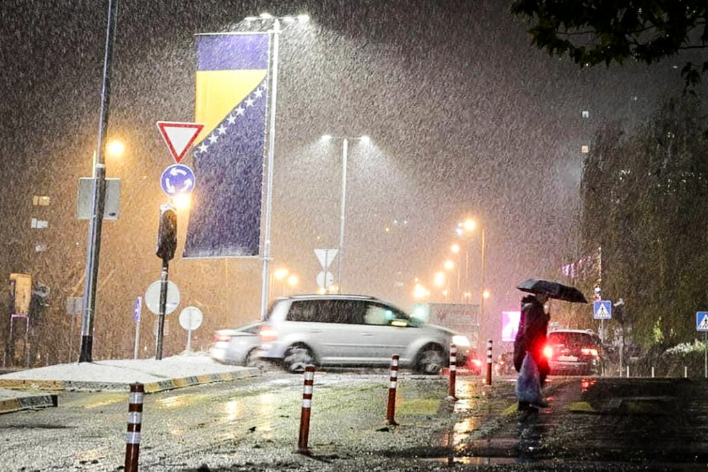 Sneg v Tuzli. (Foto: N1)