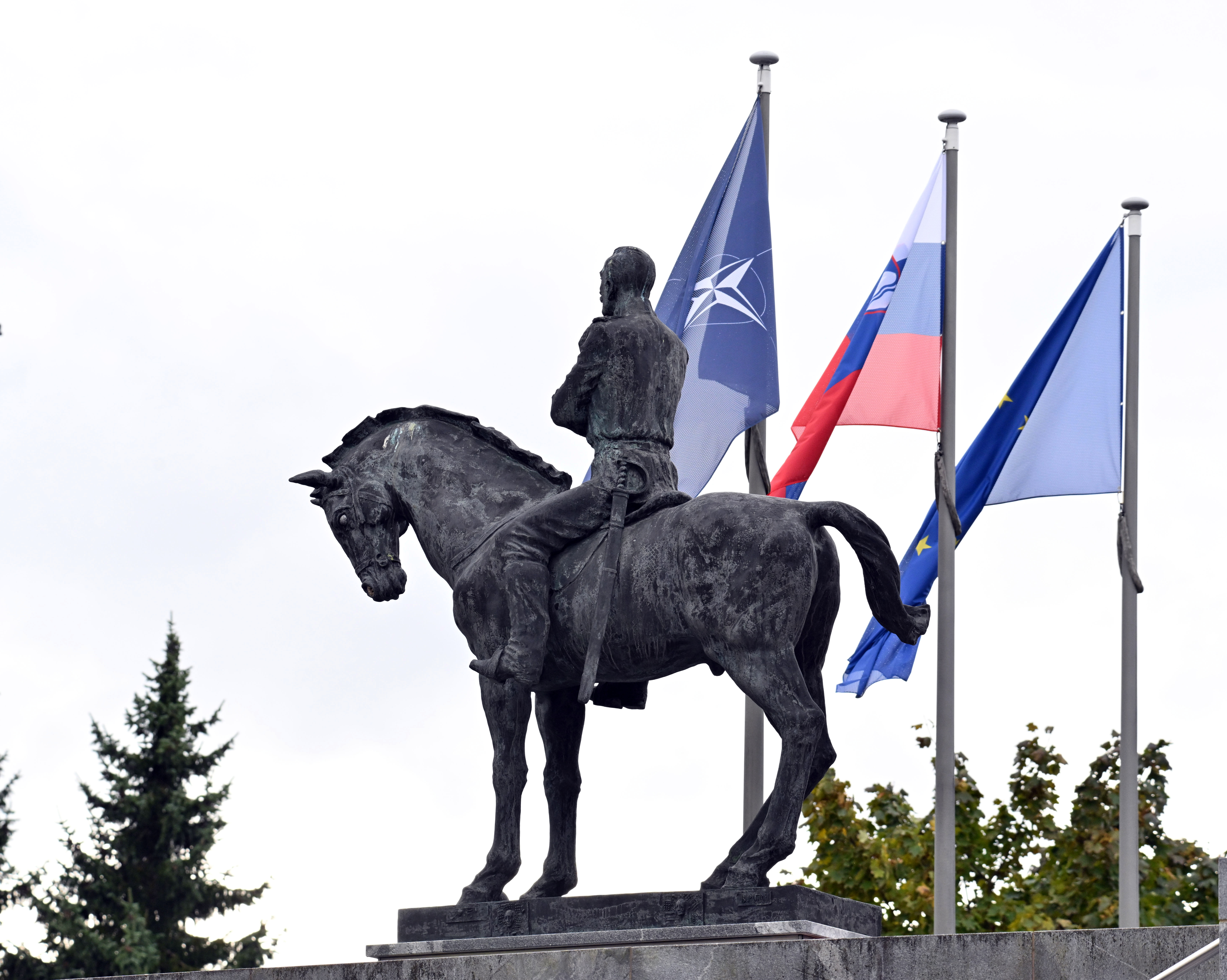 Ministrstvo za obrambo, stavba, Rudolf Meister