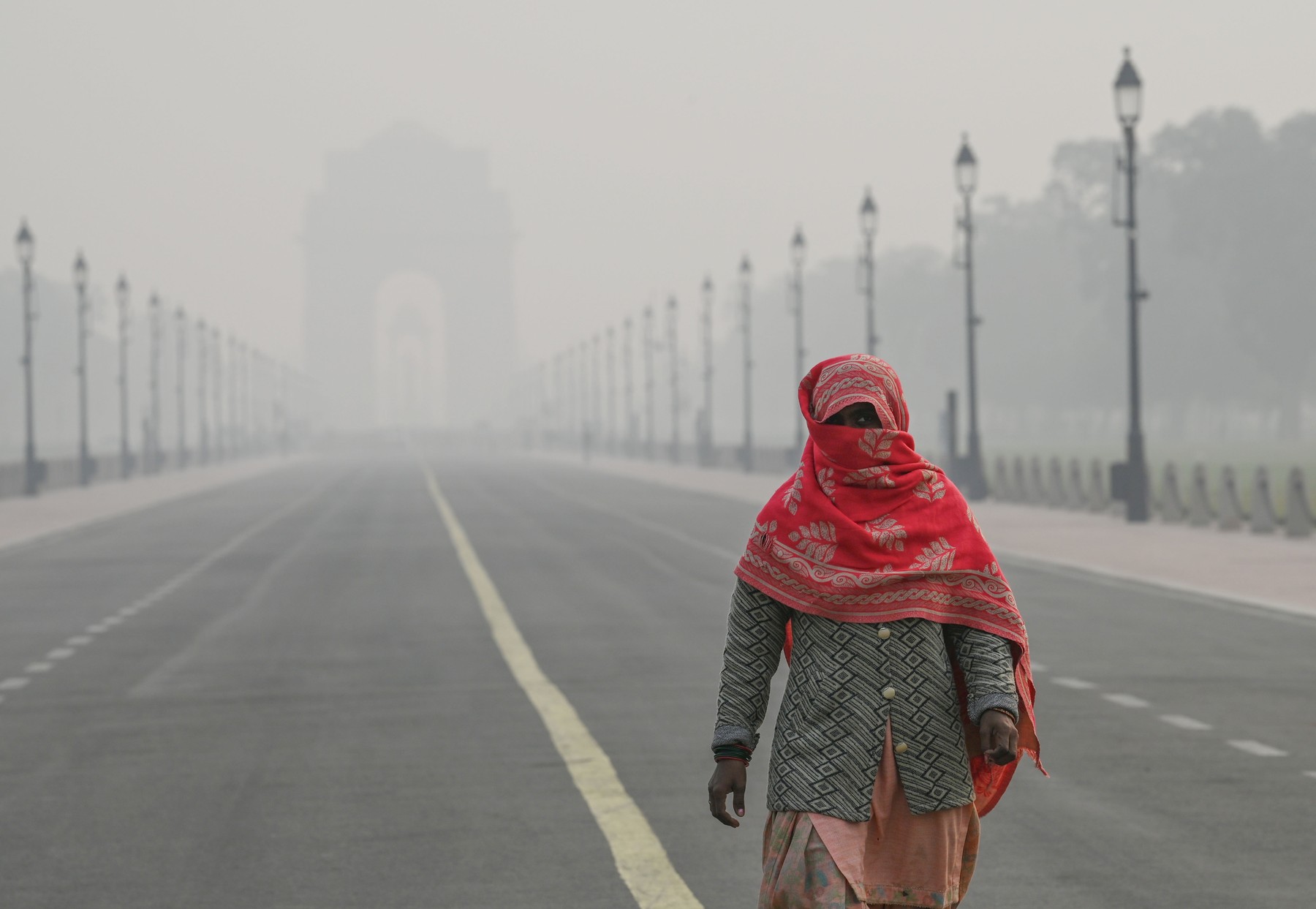 Delhi-NCR Suffocates Amid Pollution Crisis, New Delhi, India - 19 Nov 2024