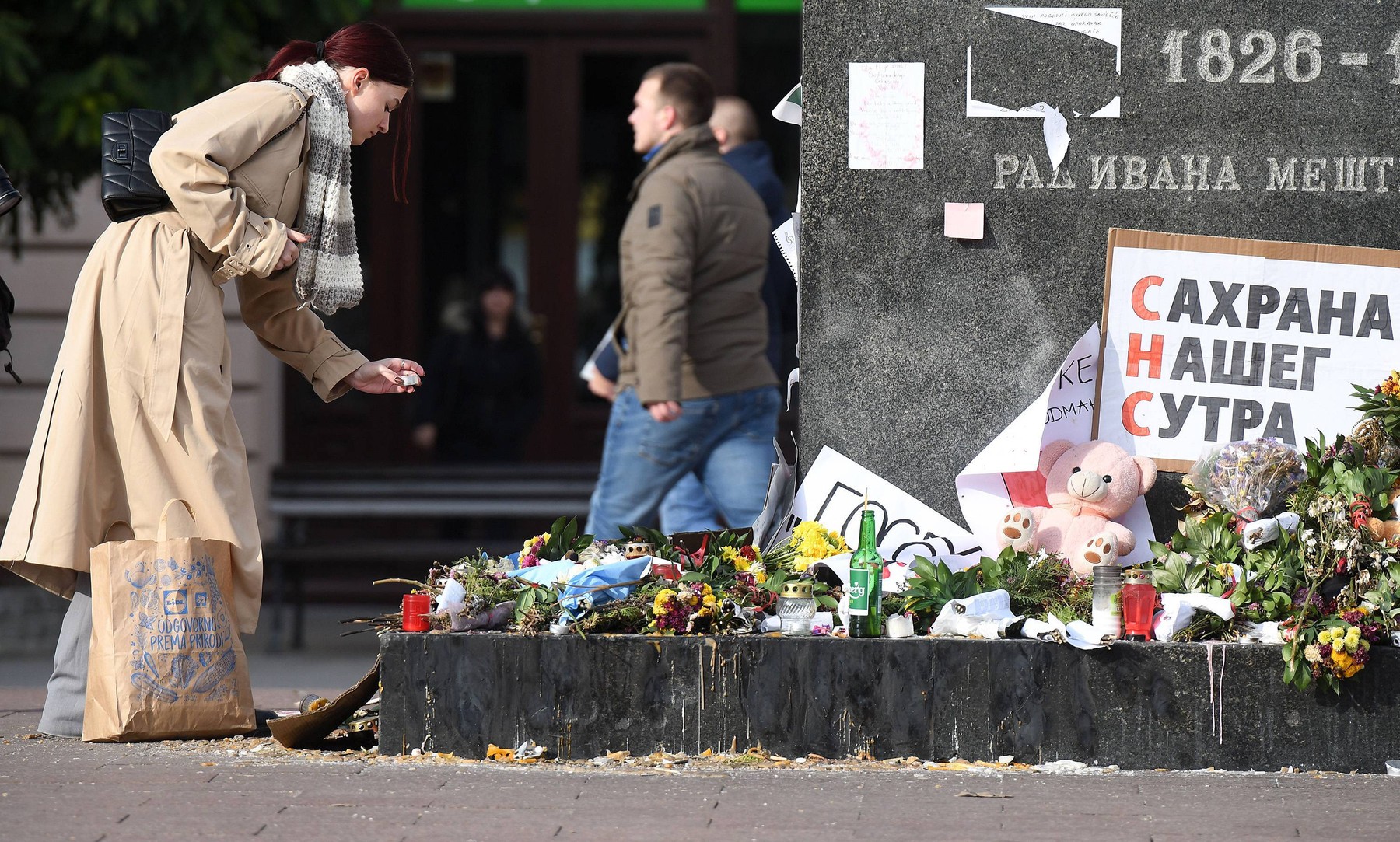 novi sad, zrušenje nadstreška, žalovanje