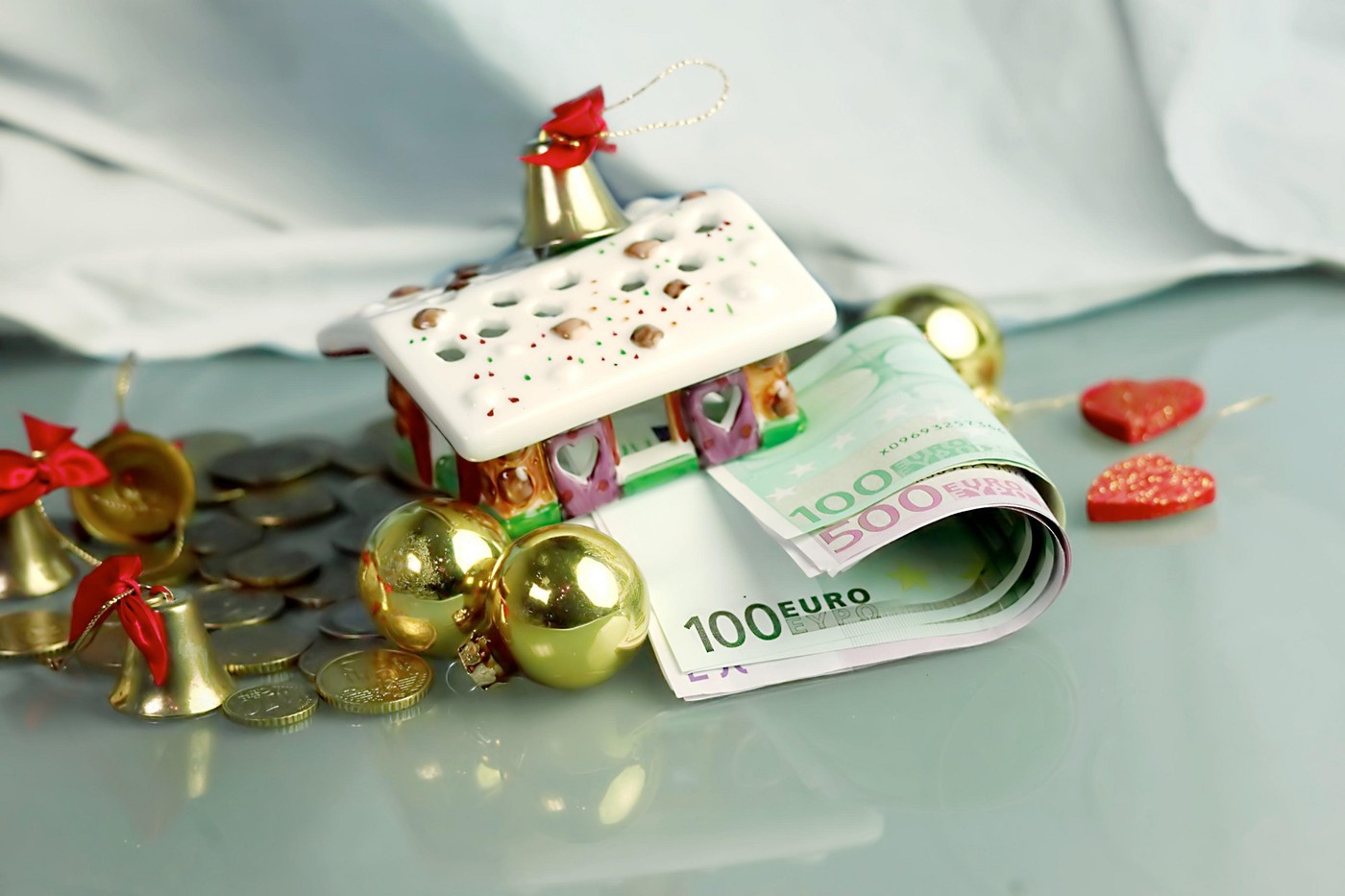 DARILA, BOŽIČ, DENAR