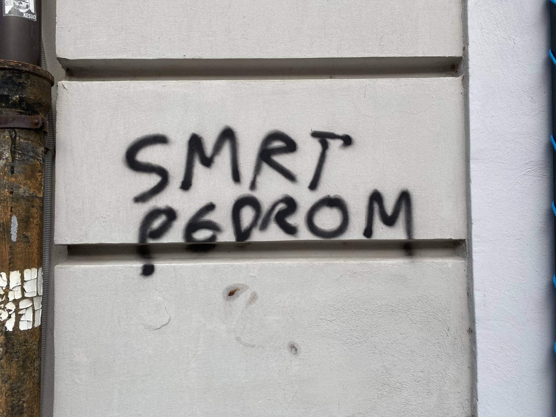 Homofobni zapisi na Mariborki (Foto: Založba VigeVageKnjige)